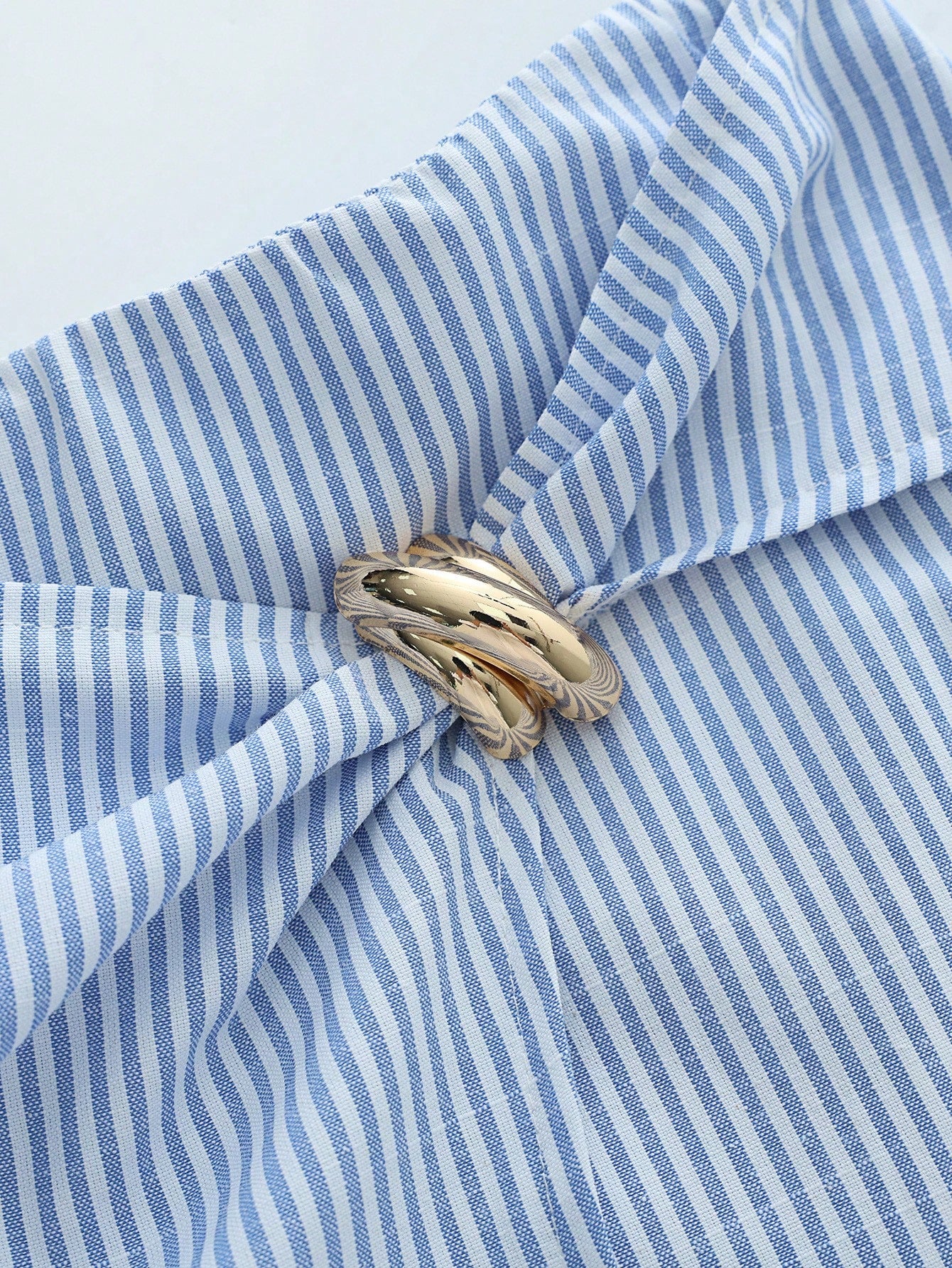 Franclia Blue And White Vertical Striped Knot Metal Buckle High Waist Skirt Shorts Women's Design Asymmetrical Wrap Striped Suit Shorts French Metal Buckle Decor High Waist A-Line Striped Skirt