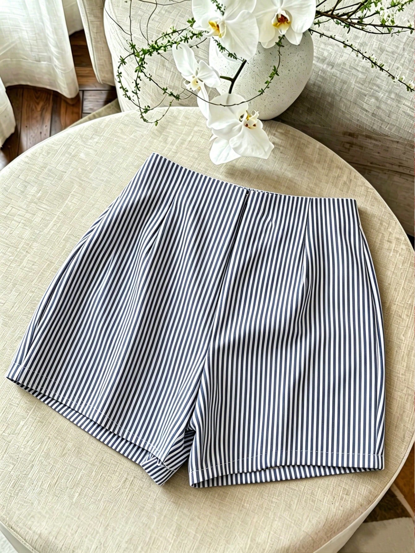 Franclia Blue And White Vertical Striped Knot Metal Buckle High Waist Skirt Shorts Women's Design Asymmetrical Wrap Striped Suit Shorts French Metal Buckle Decor High Waist A-Line Striped Skirt