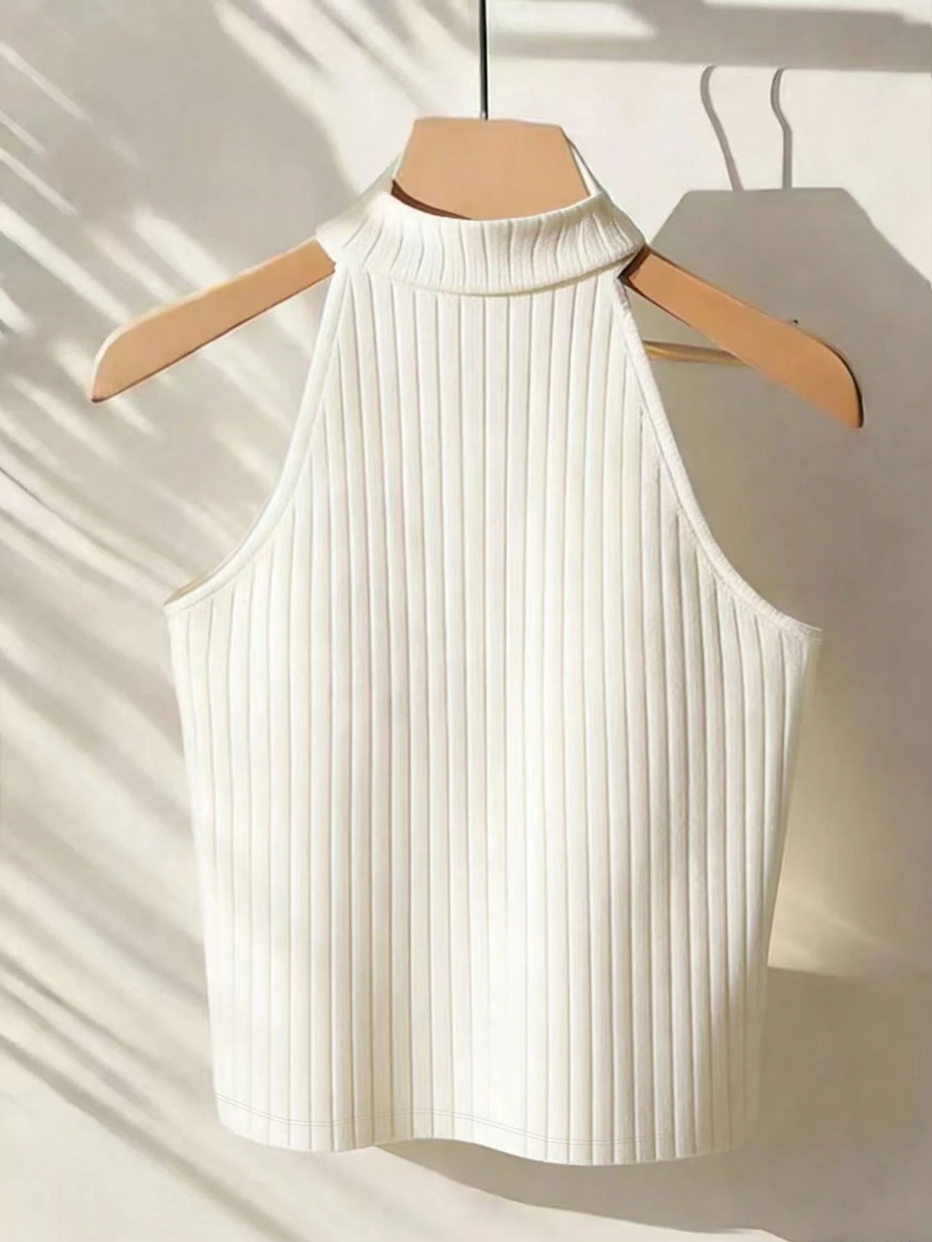 Franclia Women's Solid Color Turtleneck Sleeveless Minimalist Design Ribbed Tank Top