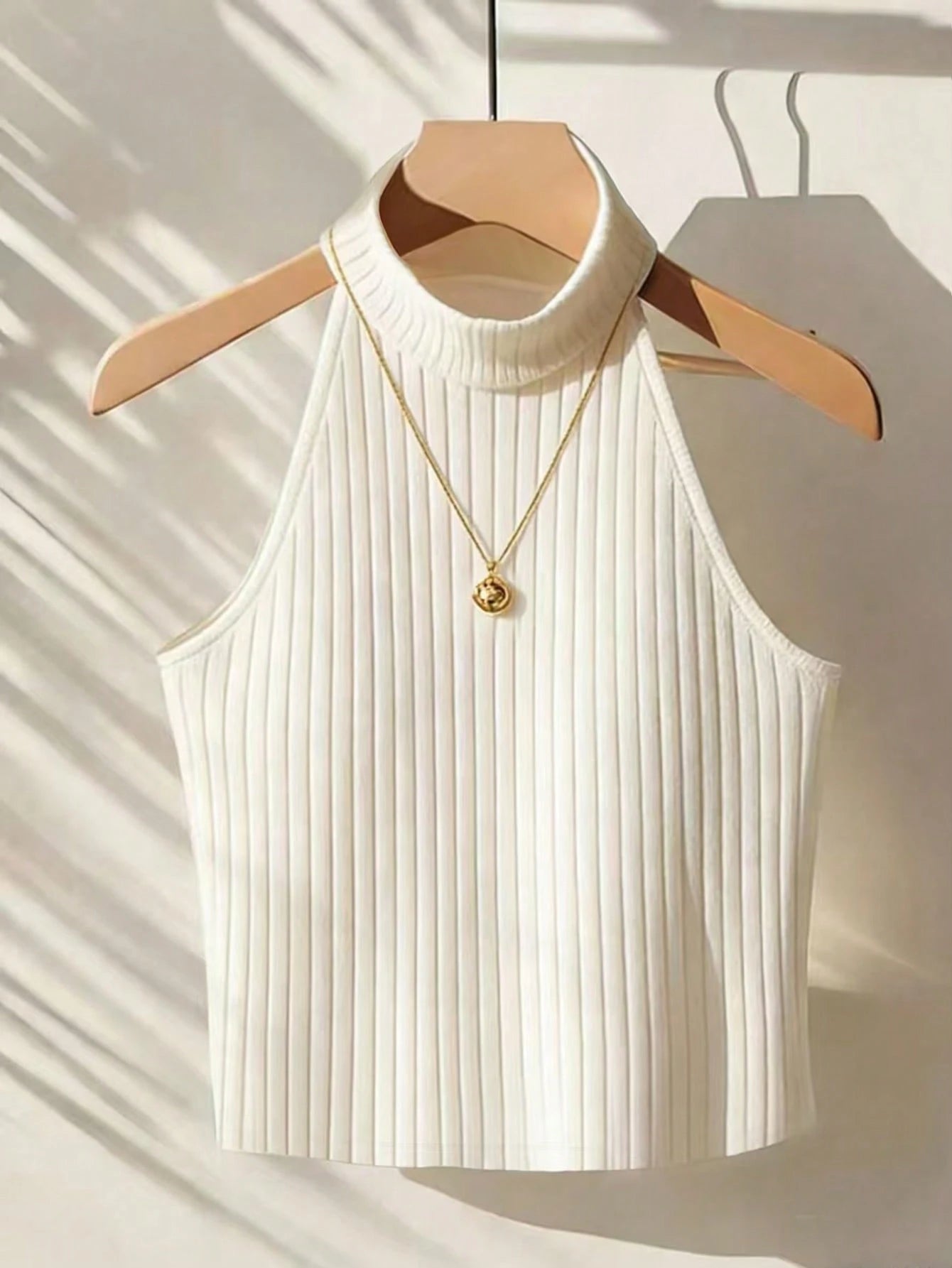 Franclia Women's Solid Color Turtleneck Sleeveless Minimalist Design Ribbed Tank Top