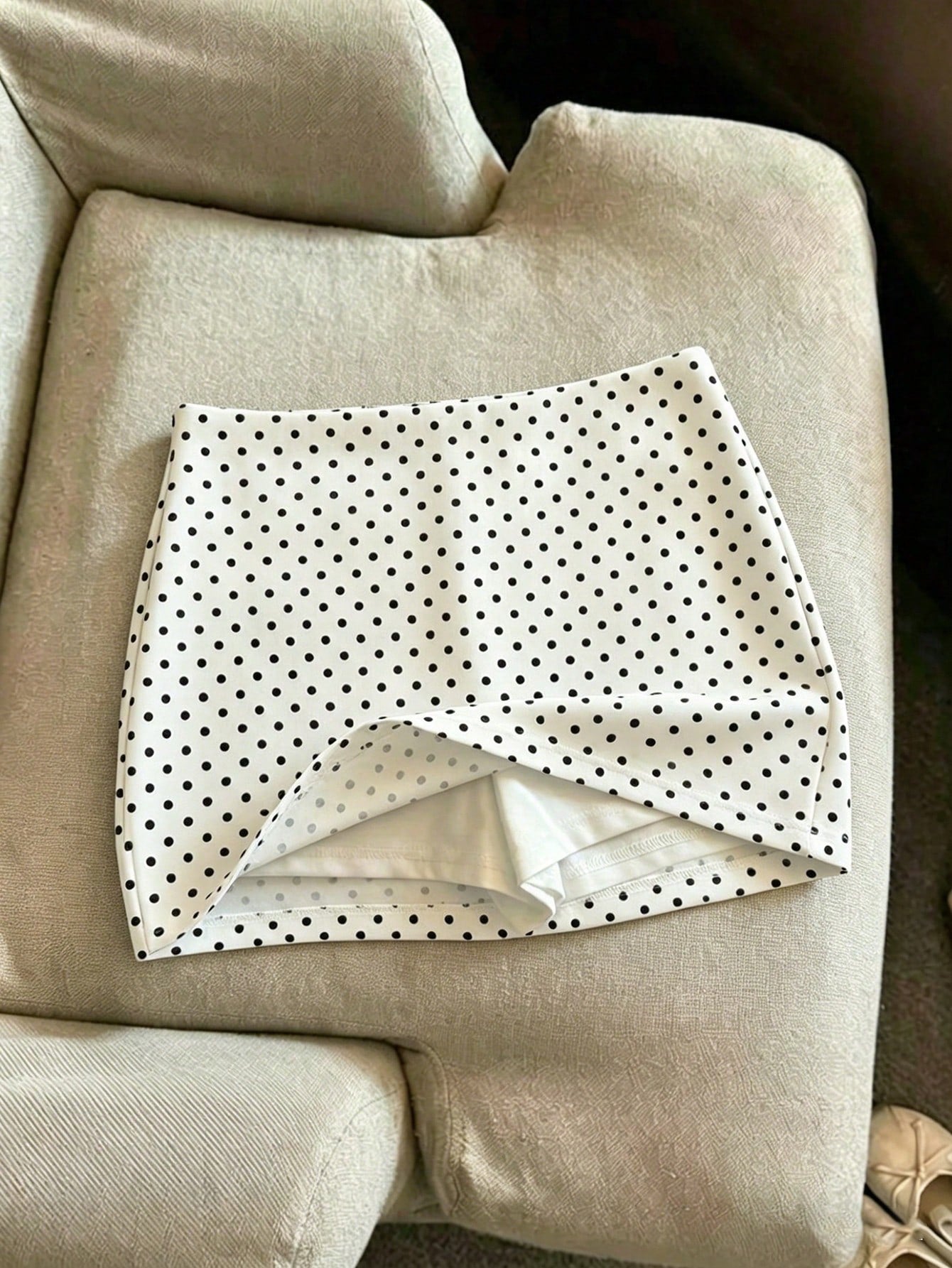 Franclia Women's White Fabric Short Skort With Asymmetrical Polka Dot Design Perfect For Parties