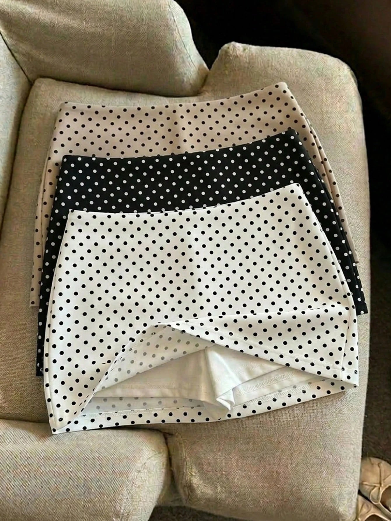 Franclia Women's White Fabric Short Skort With Asymmetrical Polka Dot Design Perfect For Parties