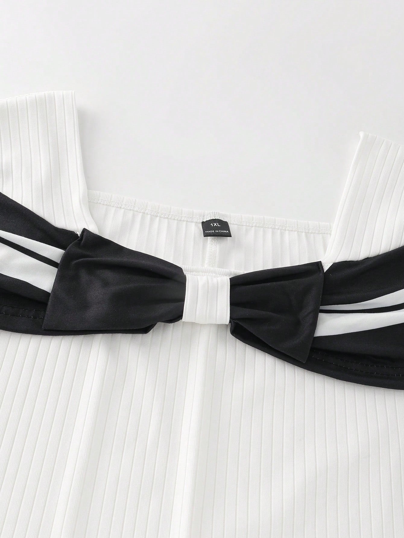 GlowEve CURVE Plus Size Women's Cute Black And White Off-Shoulder Bow Contrast Ribbed Short Sleeve Top, Summer School Back-To-School Elegant Party Graduation