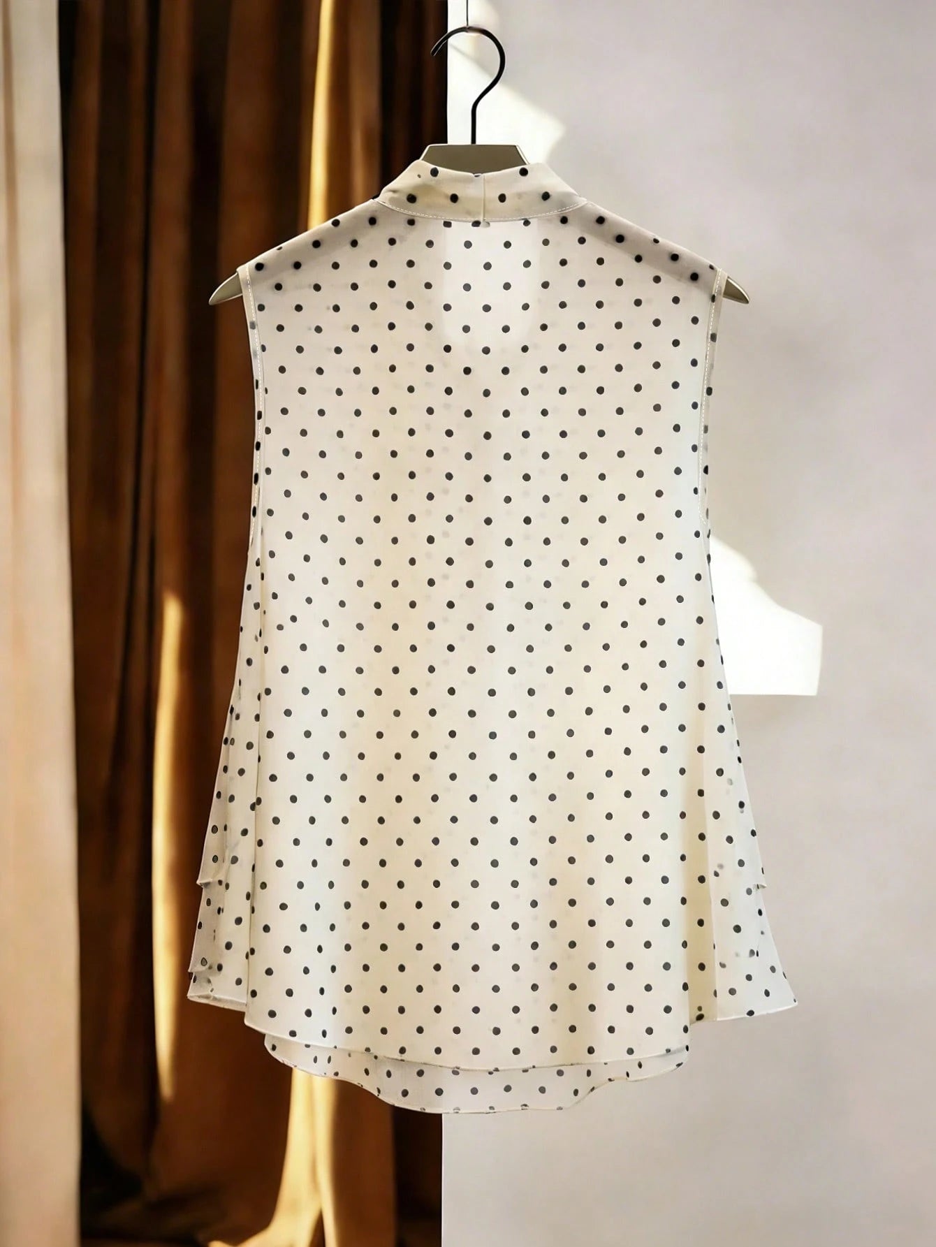 GlowEve Women's Polka Dot Print Tie Collar Ruffle Hem Sleeveless Blouse