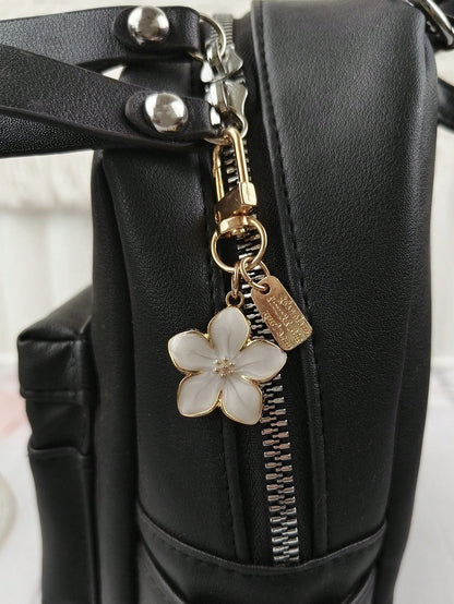 HAILIAN 1pc Metal Sakura Flower Keychain, Lightweight And Graceful Sakura Design With Tag Accessory, Suitable For Bag, Car Keys, Couple & Holiday Gifts