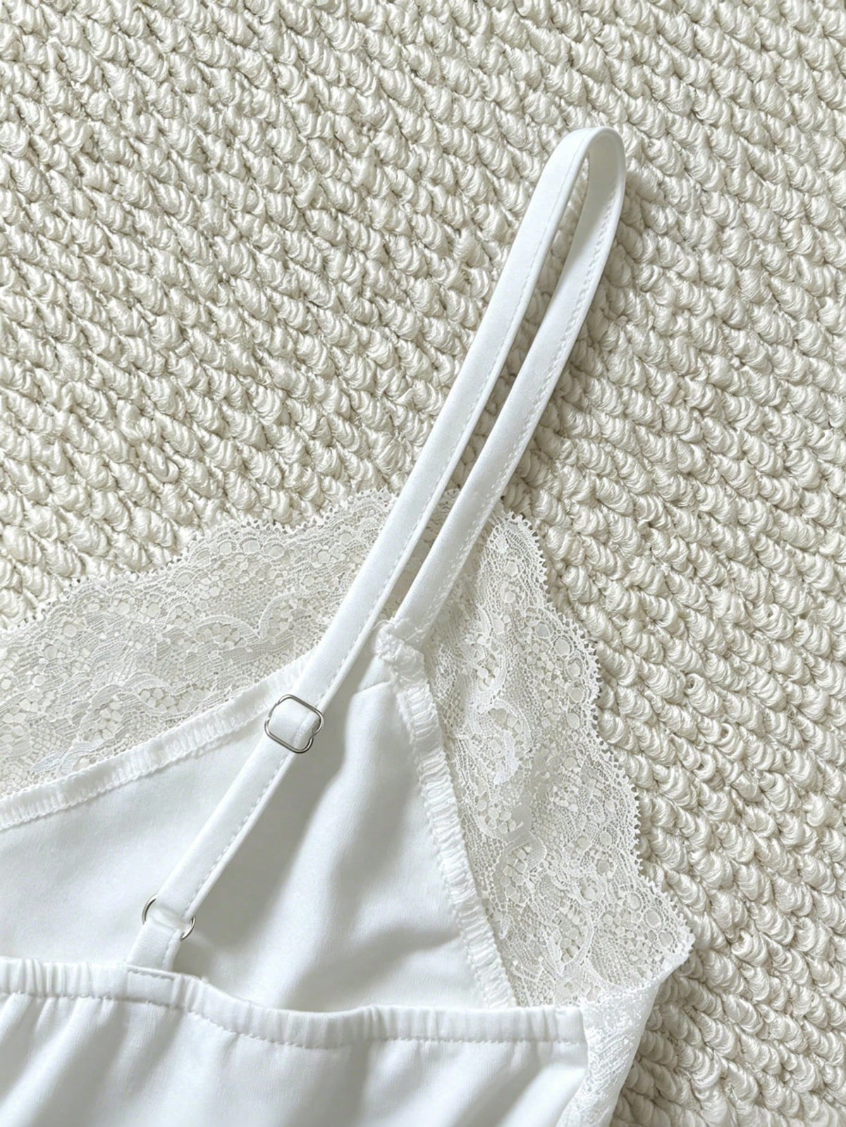 IslaSuriya Lace Patchwork Fitted Camisole For Women