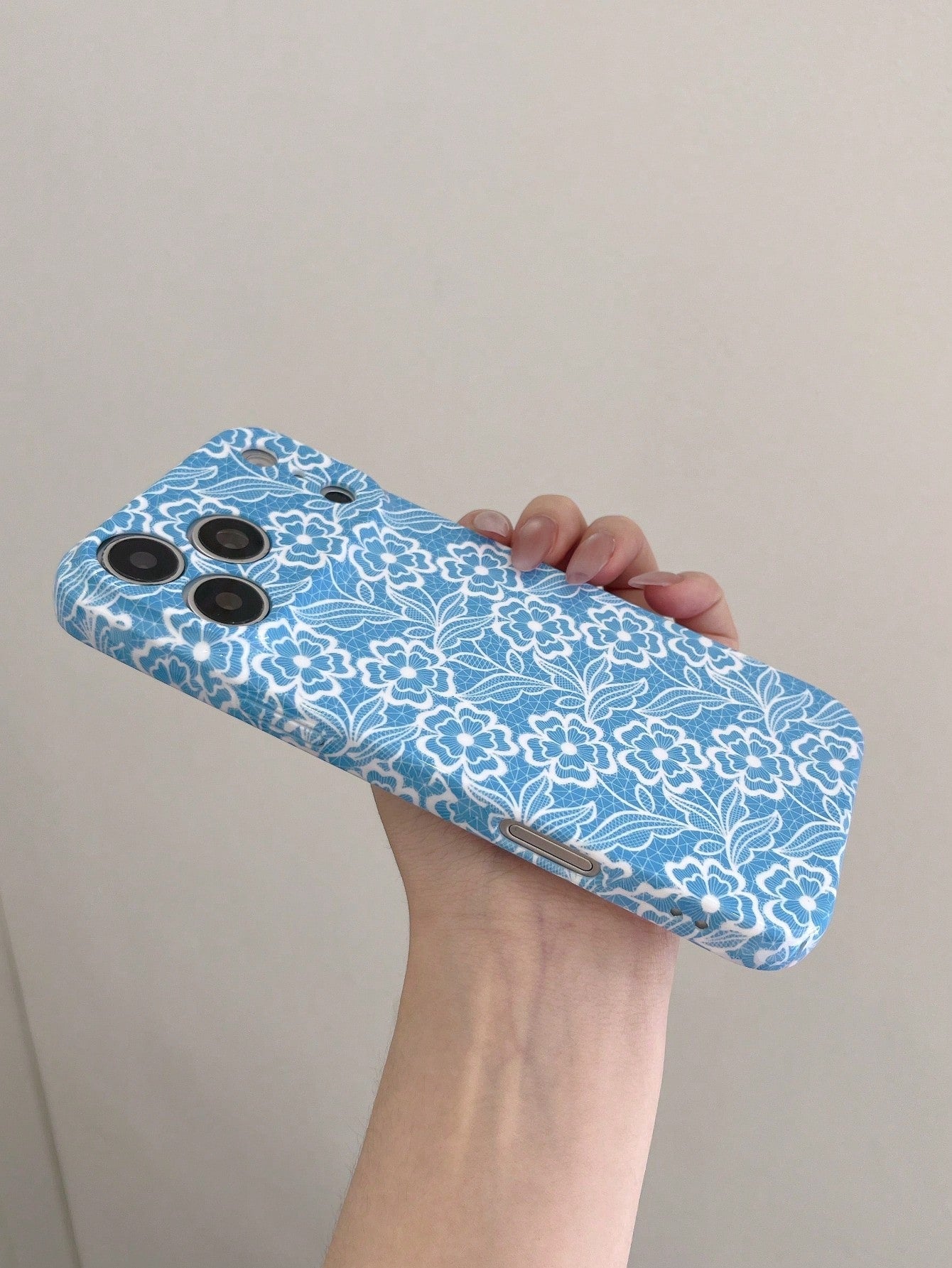 Lace 1pc Transparent Colorful Painting Girl Style Pure White Lace Pattern Shockproof Phone Case Suitable For IPhone 17/17 Pro/17 Pro Max/16/16 Pro/16 Plus/16 Pro Max/15/15 Pro/15 Pro Max/15 Plus/14/14