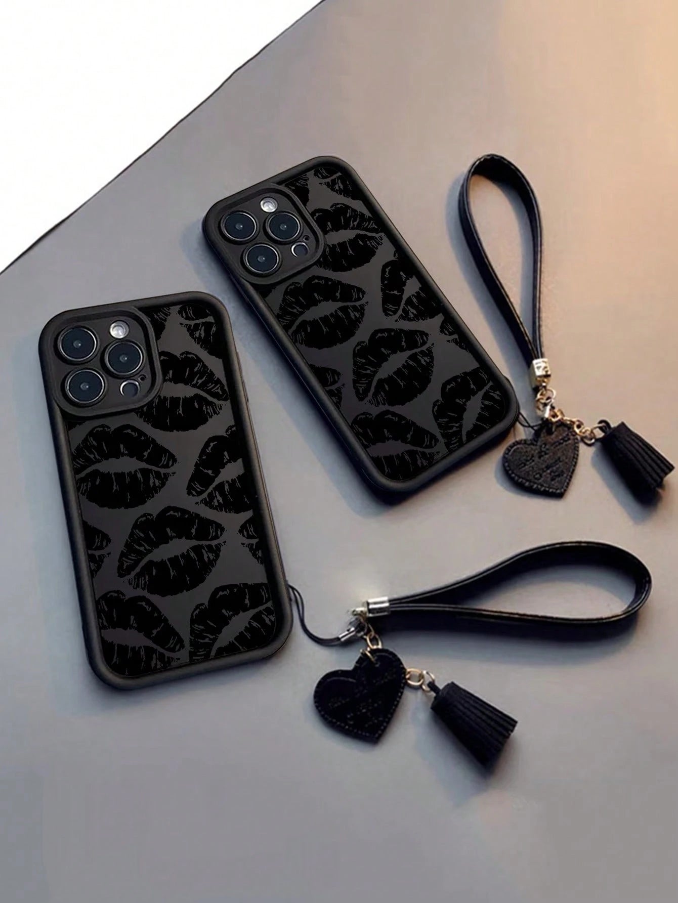 Leather Lip Pattern Fashion Lanyard 1pc Lip Print Thickened Anti-Fall Textured Phone Case With Detachable Leather Heart-Shaped Wrist Strap DIY Pendant Charm, Compatible With Iphone/Compatible With Red