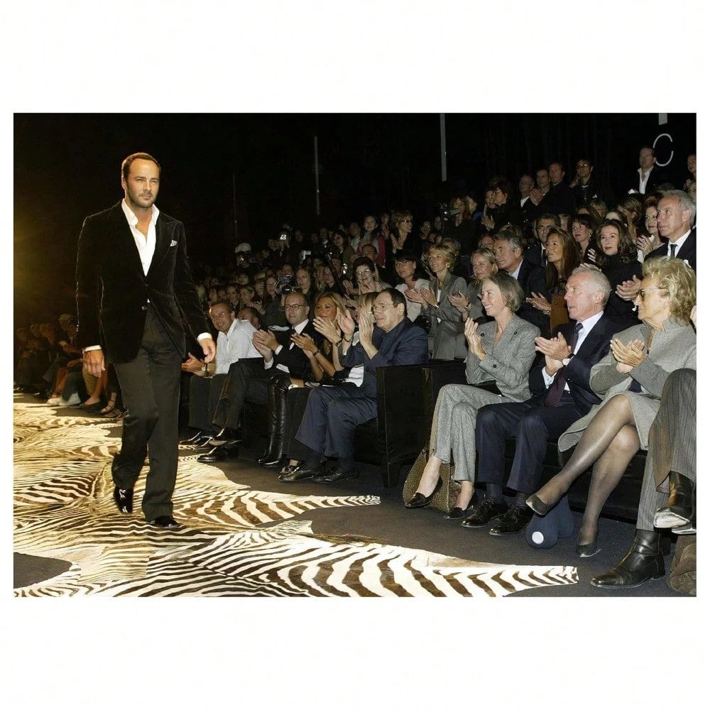 Little Book Of Tom Ford: The Story Of The Iconic Brand (Little Books Of Fashion)