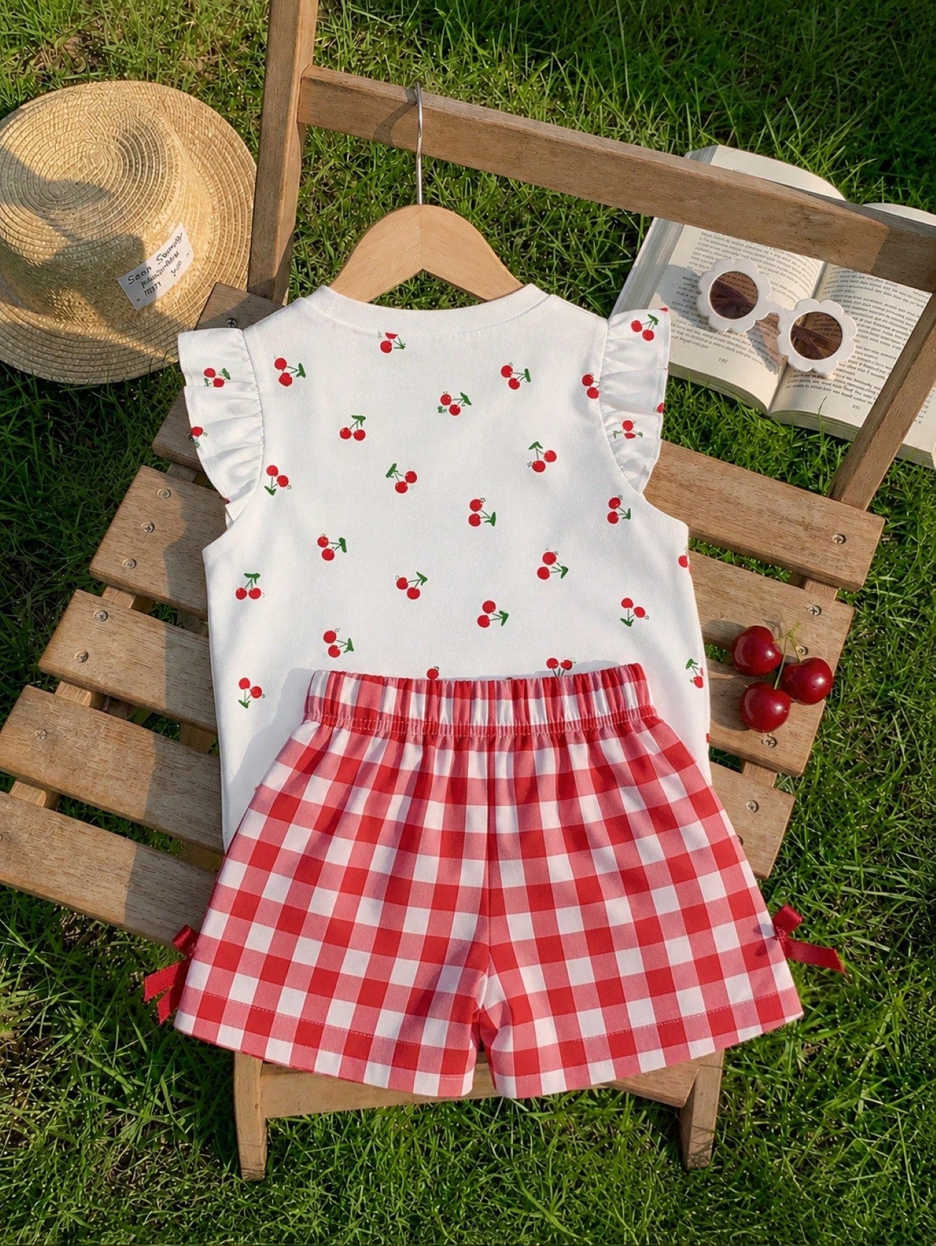 LMoss Kids Baby Girl Casual Fashion Cartoon Pattern Cute Flutter Sleeve Round Neck Top Suitable For Spring And Summer