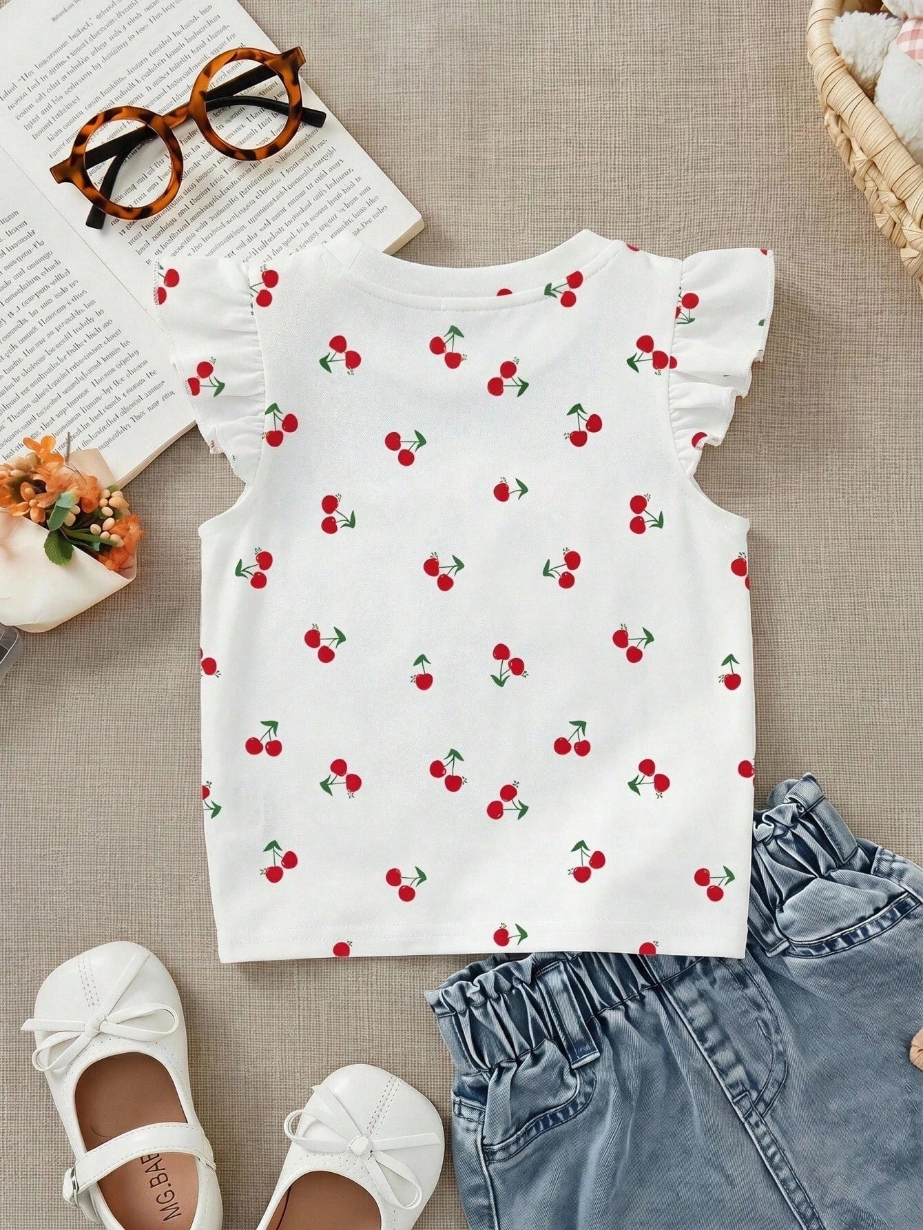 LMoss Kids Baby Girl Casual Fashion Cartoon Pattern Cute Flutter Sleeve Round Neck Top Suitable For Spring And Summer