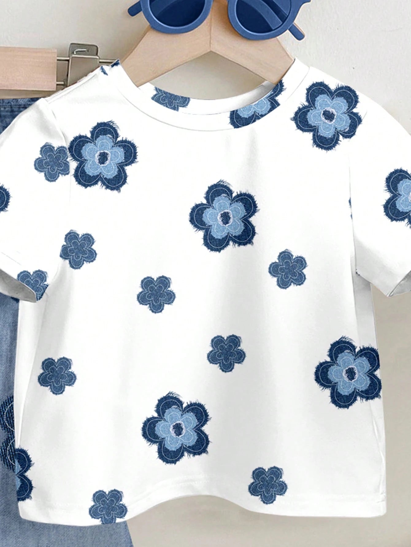 LMoss Kids Cute White Retro Floral Baby Girl 2-Piece Set,Short Sleeve Round Neck T-Shirt And Flowy Flare Pants,Casual Summer Vacation Outfits,Loose Daily Wear