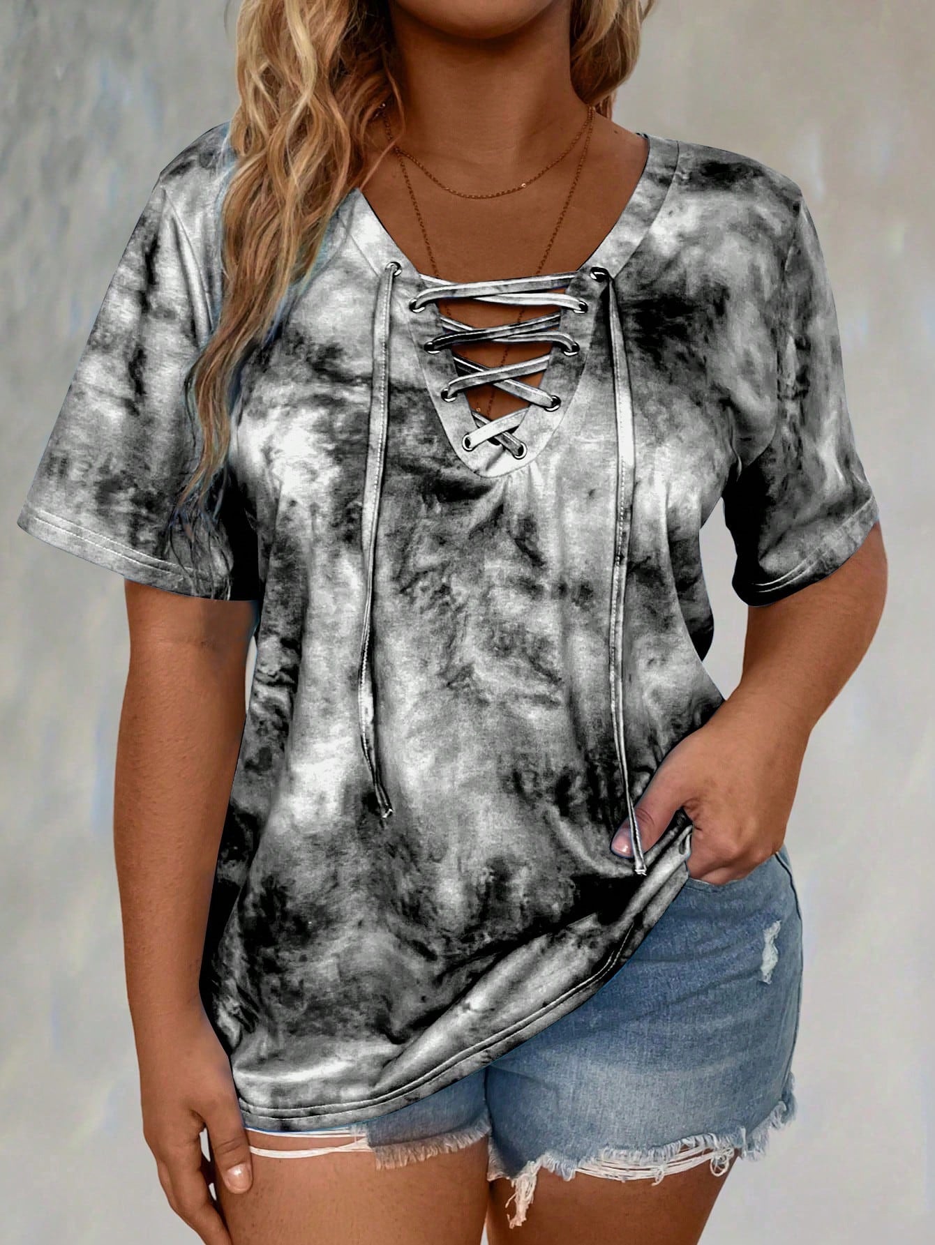LUNE CURVE Plus Tie Dye Lace Up Front Tee Graphic Tees Women Tops