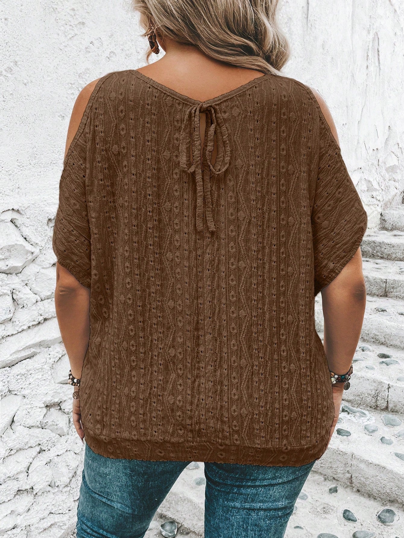 LUNE Plus Cold Shoulder Batwing Sleeve Tee