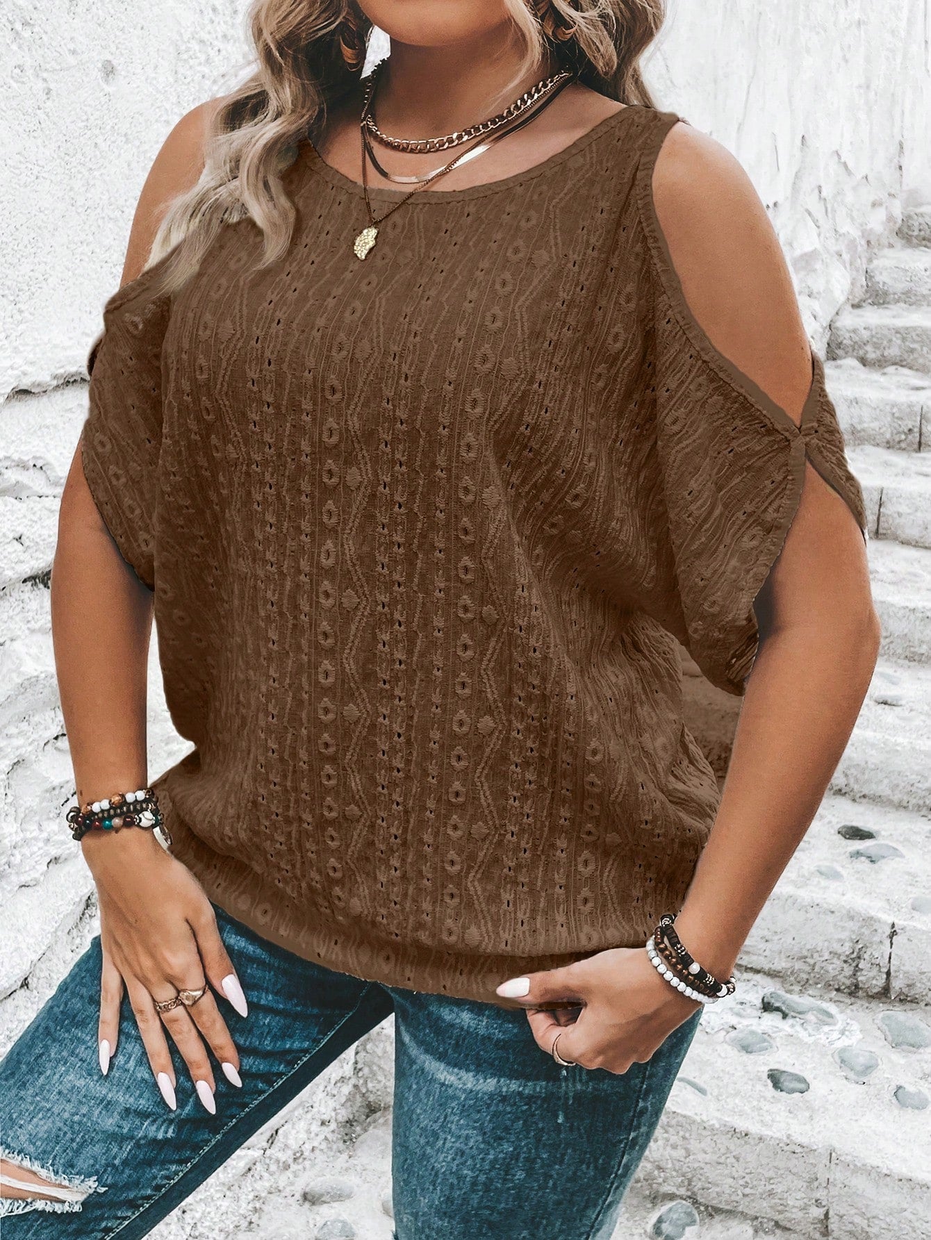 LUNE Plus Cold Shoulder Batwing Sleeve Tee