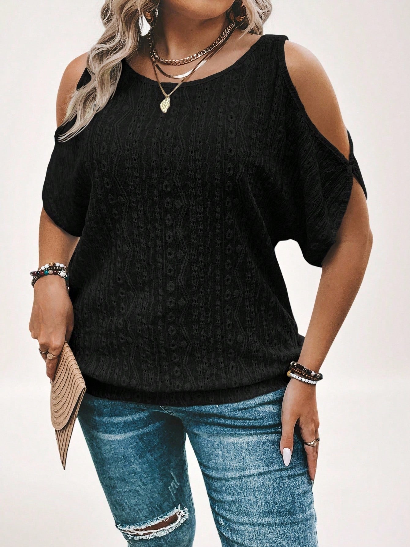 LUNE Plus Cold Shoulder Batwing Sleeve Tee