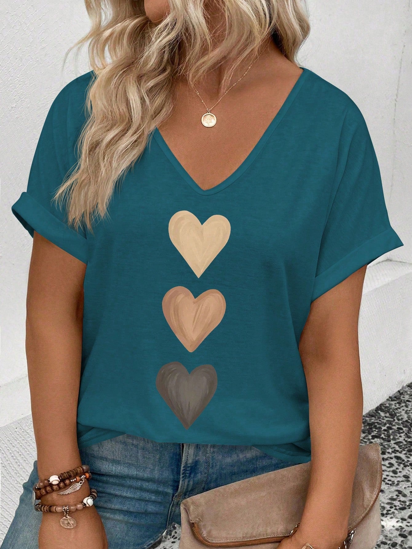 LUNE Women's V-Neck Cuffed Sleeve, Ombre Heart Print Casual Versatile T-Shirt, Spring/Summer