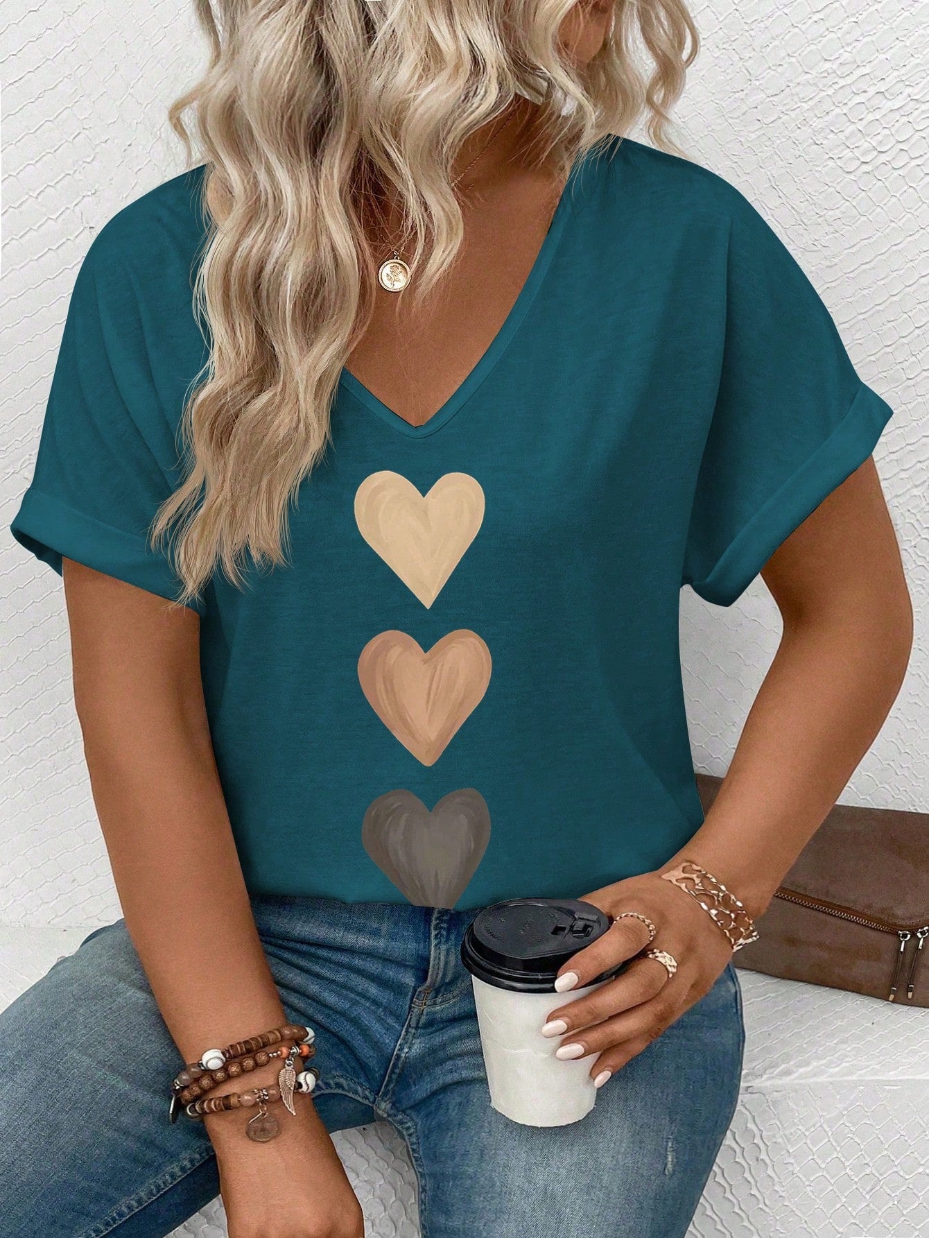 LUNE Women's V-Neck Cuffed Sleeve, Ombre Heart Print Casual Versatile T-Shirt, Spring/Summer