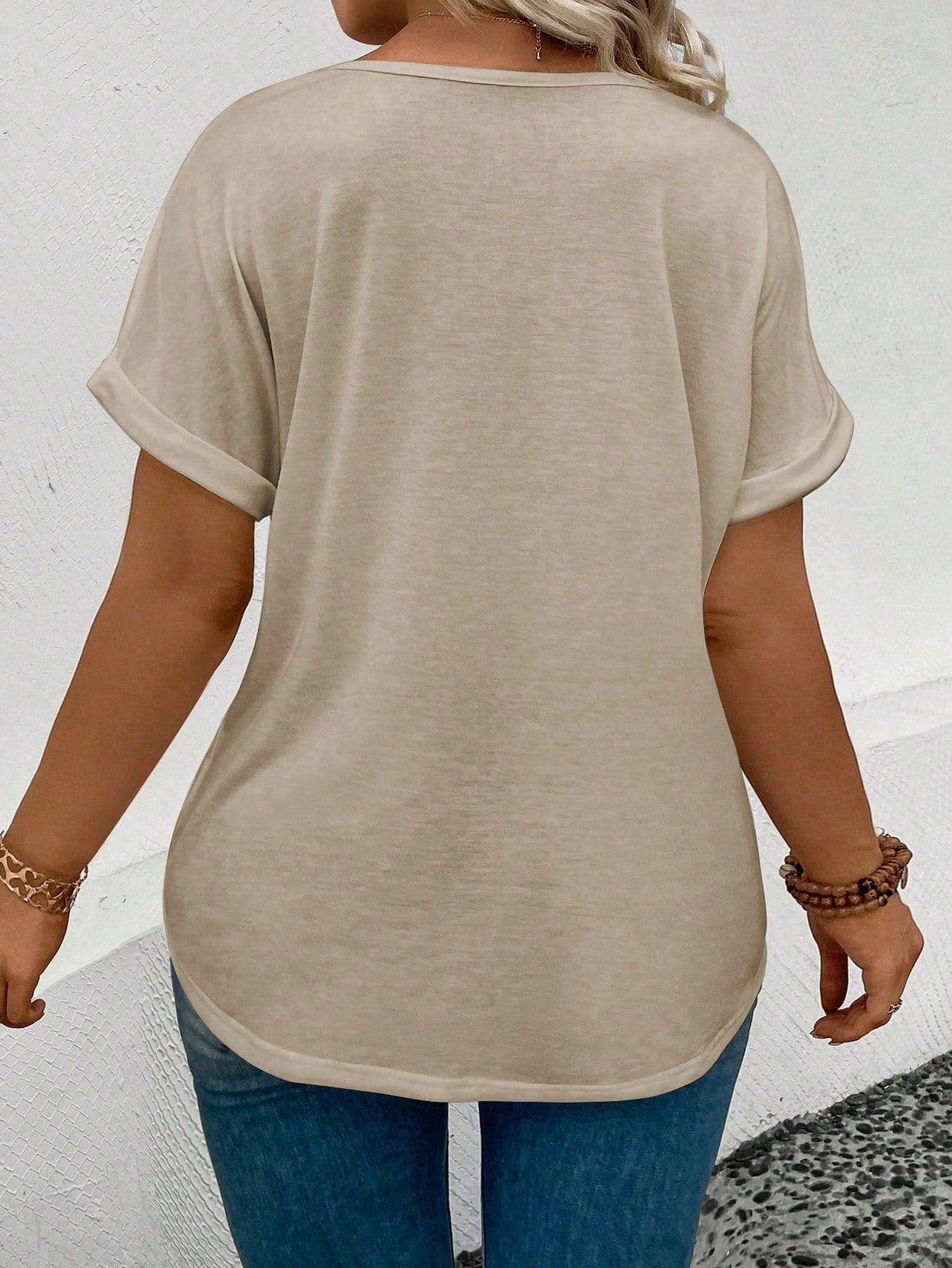 LUNE Women's V-Neck Cuffed Sleeve, Ombre Heart Print Casual Versatile T-Shirt, Spring/Summer