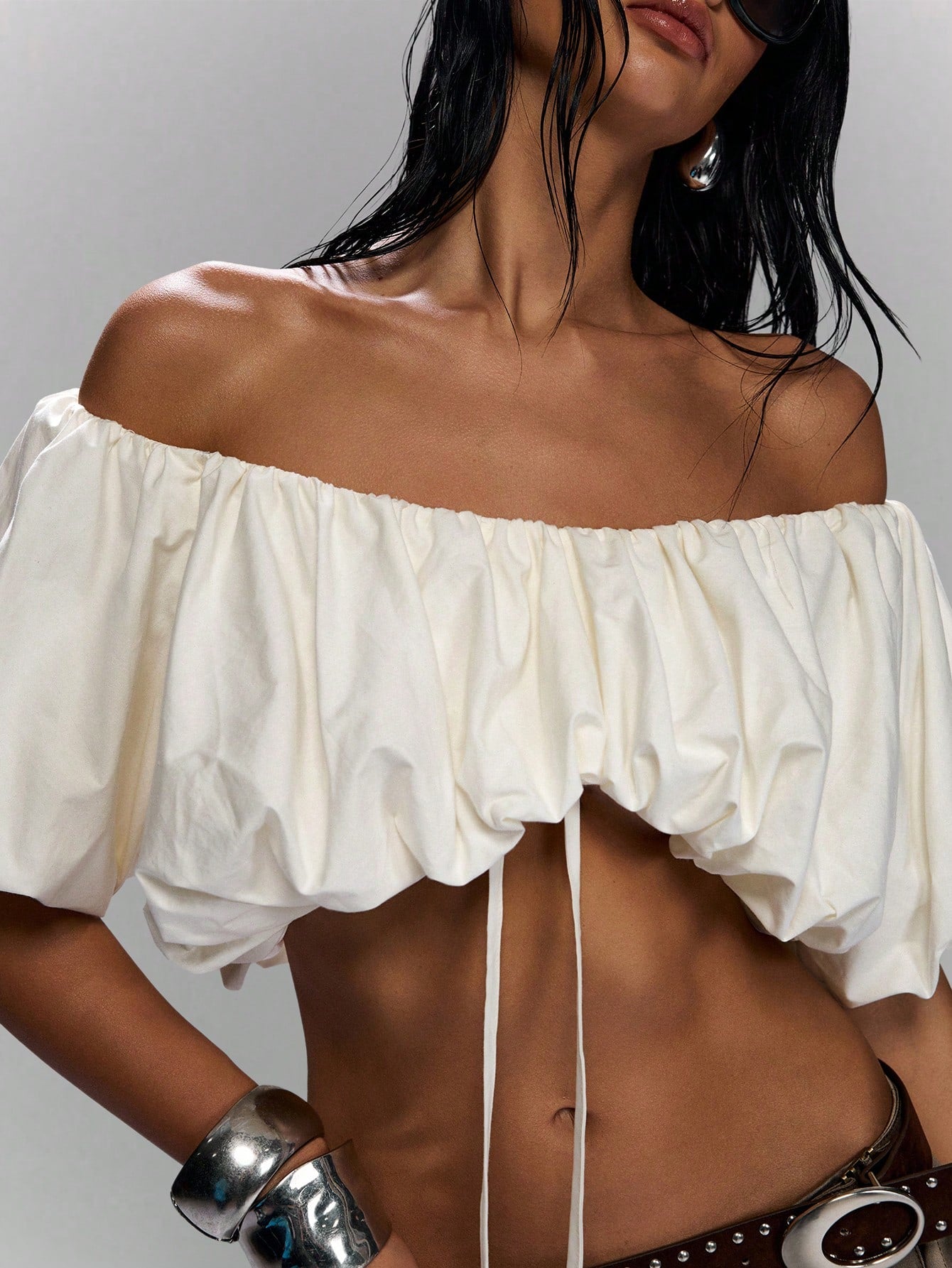 LYSMO Women's Sexy Off-Shoulder Bubble Hem Cropped Top, Minimalist Solid Color, Suitable For Summer Vacation