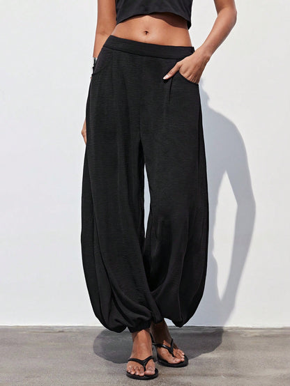 Maija Women's Solid Color Pocket Casual Loose Tapered Pants