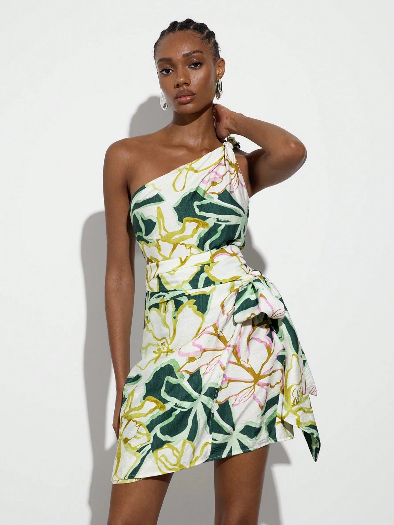 Maija Women's Summer Holiday Floral Print Sleeveless Mini Dress, White Floral Boho Tropical Vacation Cocktail Garden Party Wedding Graduation Elegant Casual