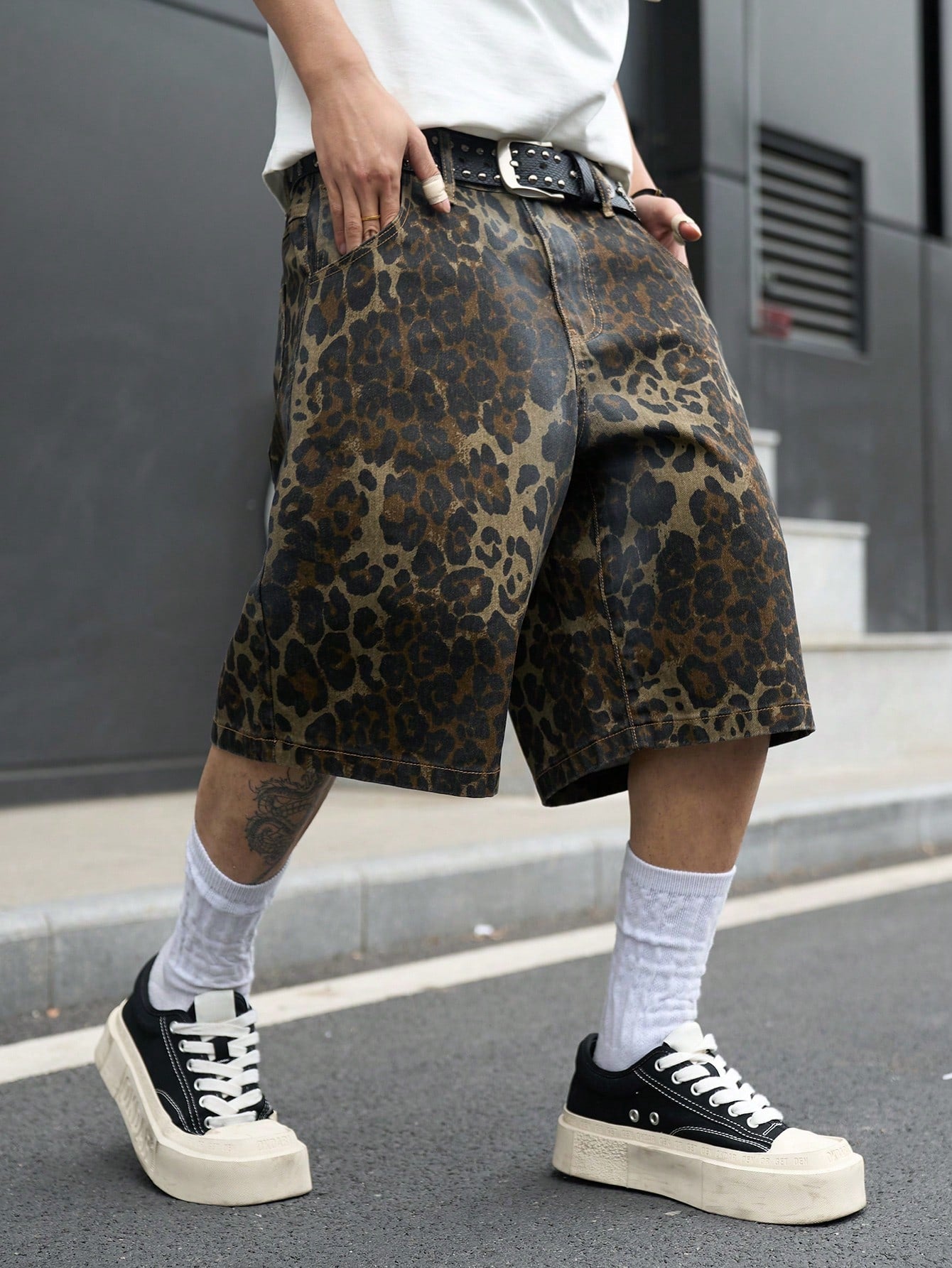 Manfinity EMRG Plus Size Men's Street Fashion Casual Camouflage Leopard Print Distressed Denim Shorts