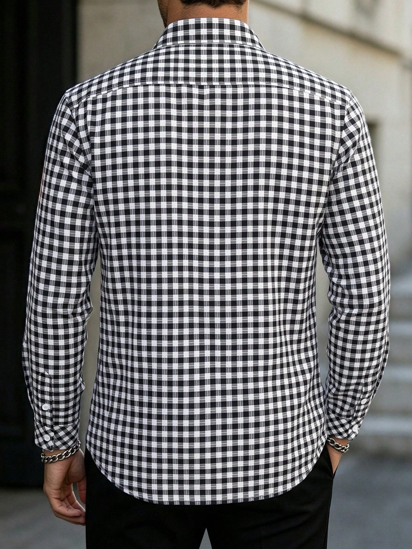 Manfinity Homme Manfinity Men's Black And White Checkered Shirtperfect For Casual Vacations.