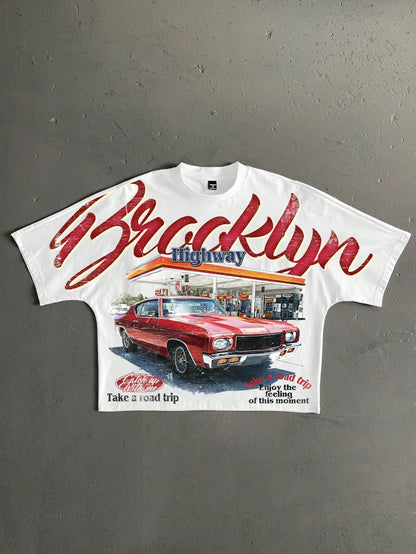 Manfinity Roghcode Retro American Gas Station Shop Print Loose Fit Batwing Sleeve Cropped T-Shirt For Men,White,Summer,Streetwear,City Break,Fashionable Gift For Him