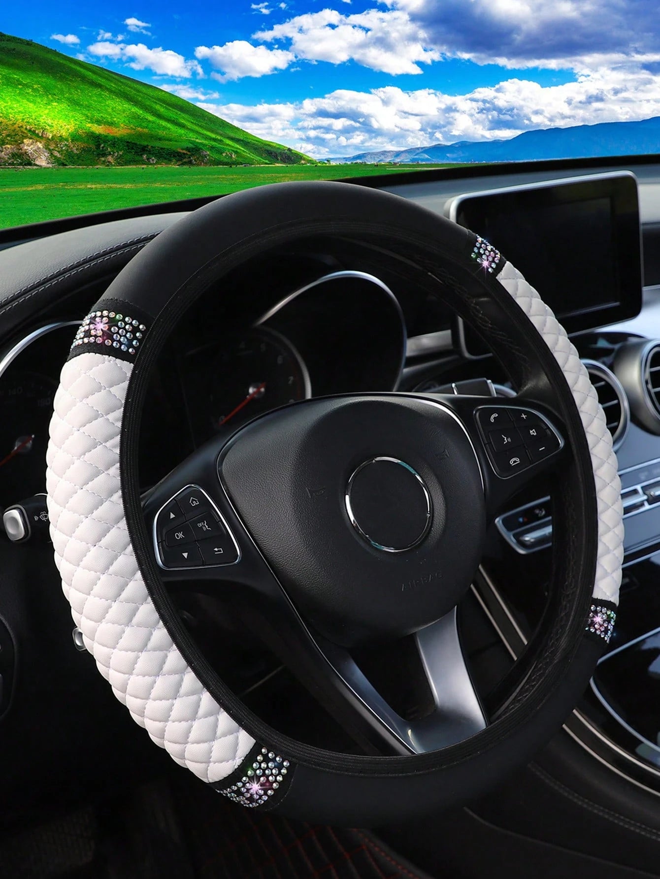 MEIKAXIU 1pc PU Leather 3D Embroidery With Rhinestone Car Steering Wheel Cover (No Inner Ring) Blingbling Style For Women, Suitable For 14.5-15 Inches Car Accessories,Steering Wheel Cover For Women