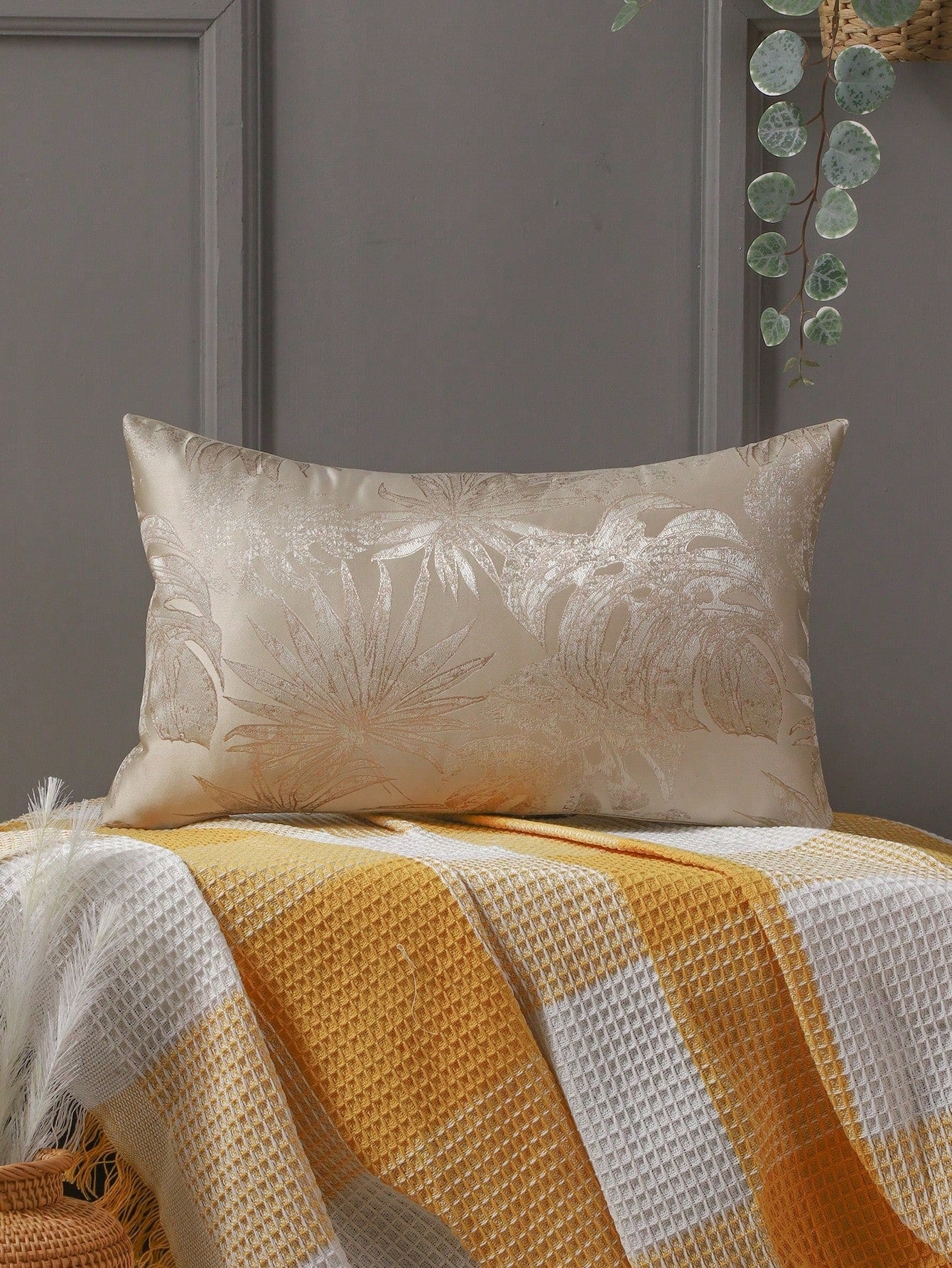 Miater 1pc Faux Silk Tree Leaf Embroidered Pillowcase