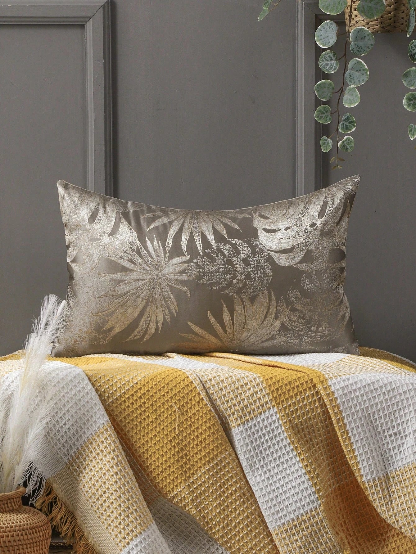 Miater 1pc Faux Silk Tree Leaf Embroidered Pillowcase