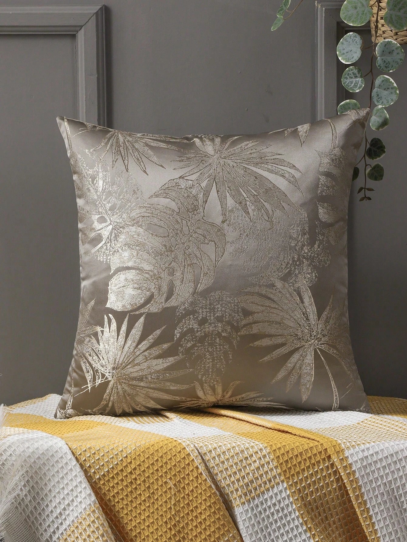 Miater 1pc Faux Silk Tree Leaf Embroidered Pillowcase