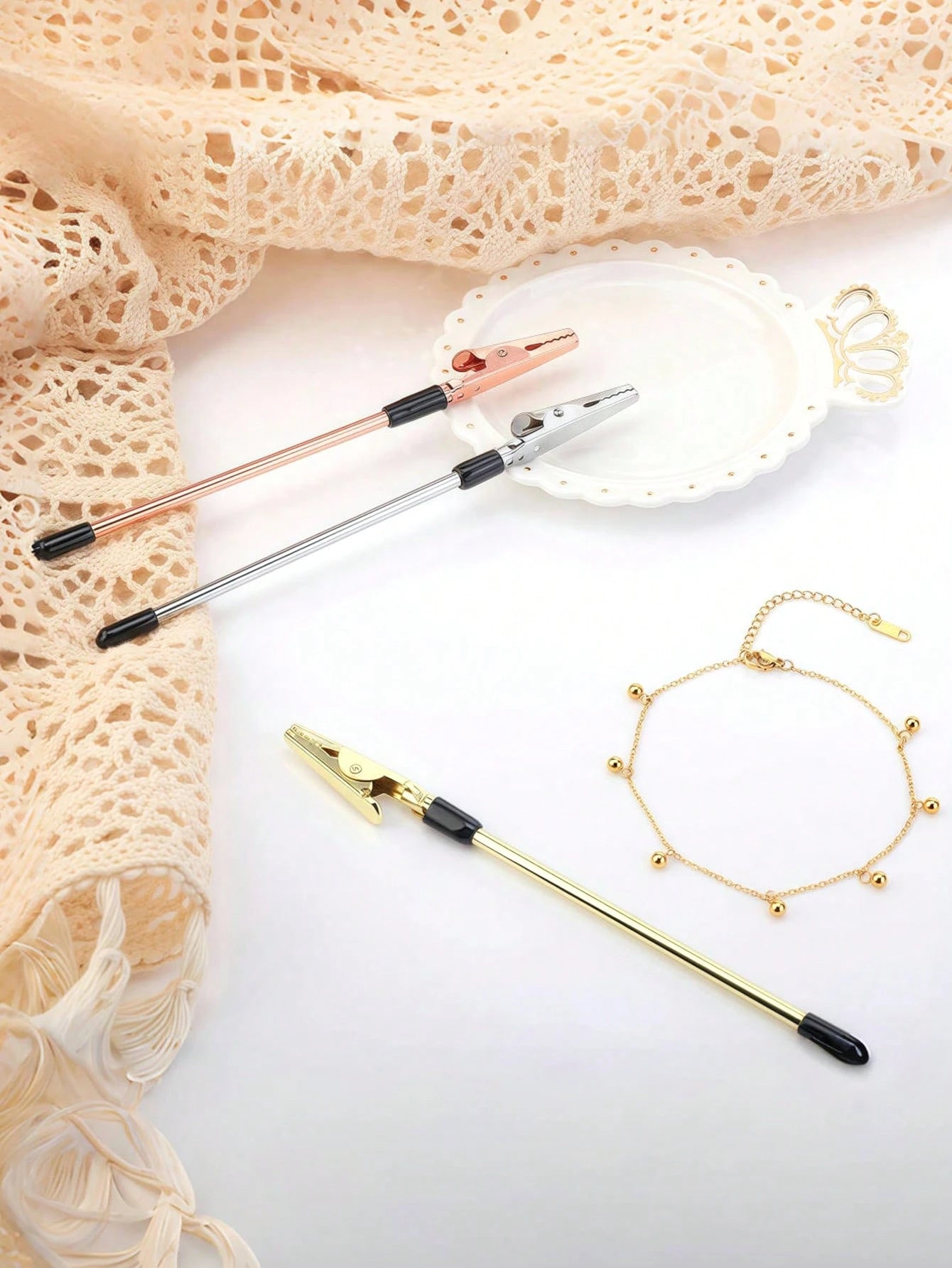 Multicolor Bracelet Helper Tool, Bracelet Clasp Fastener, Jewelry Wearing Aid With Alligator Clip For Bracelet, Necklace & Watch, Portable Accessory