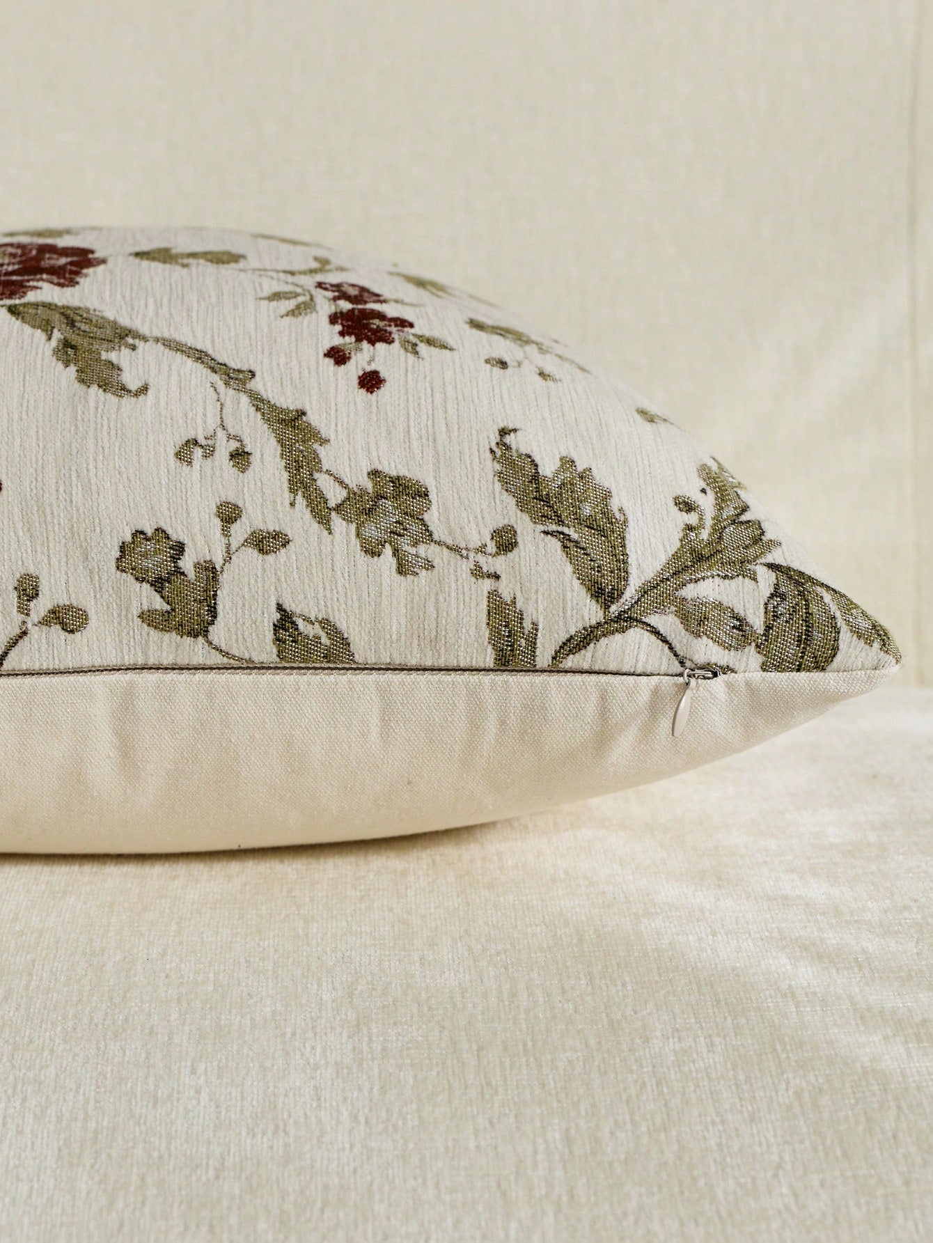 Neutral Floral Pillow Cover 18 X18 Inches, Vintage Chenille Square Throw Pillow Cover Soft Decorative Farmhouse Accent Couch Pillow Cover For Living Room Bedroom(1Pc,2Pcs Available)