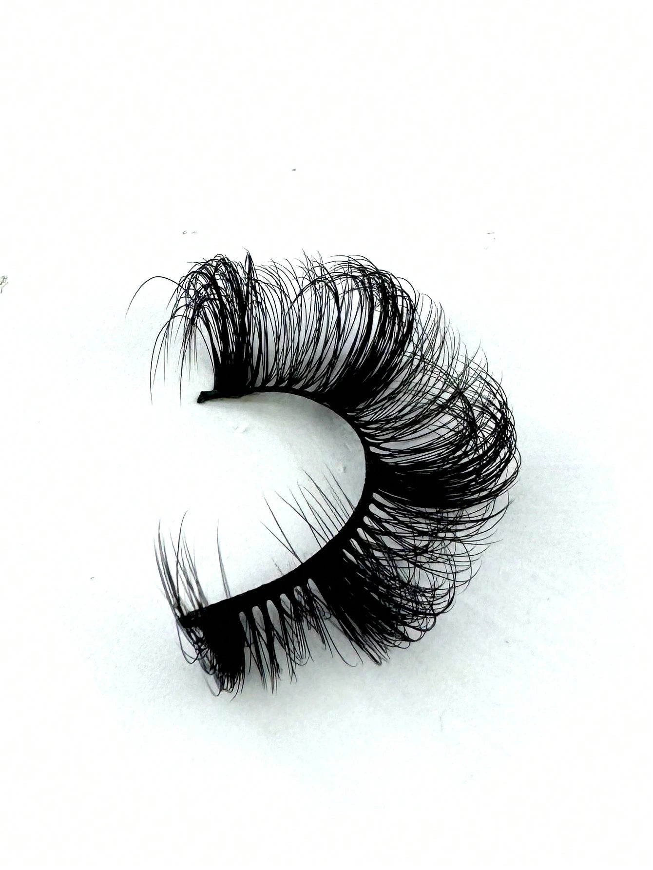 New 7 Pairs Russian Volume Classic Cat Eye Artificial Mink False Eyelashes, Natural DD Curl Fluffy Faux Eyelashes, Cross Wispy Dramatic Volume Faux Mink Lashes Extension For A Natural Look Strip Lashe