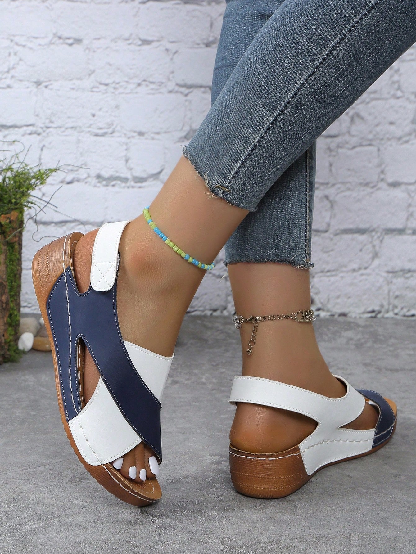 New Arrival Back Strap Open-Toe Women Sandals, Lightweight Casual Comfortable Ladies Wedge Heel Platform Shoes (Polyurethane Soles With Small Holes)