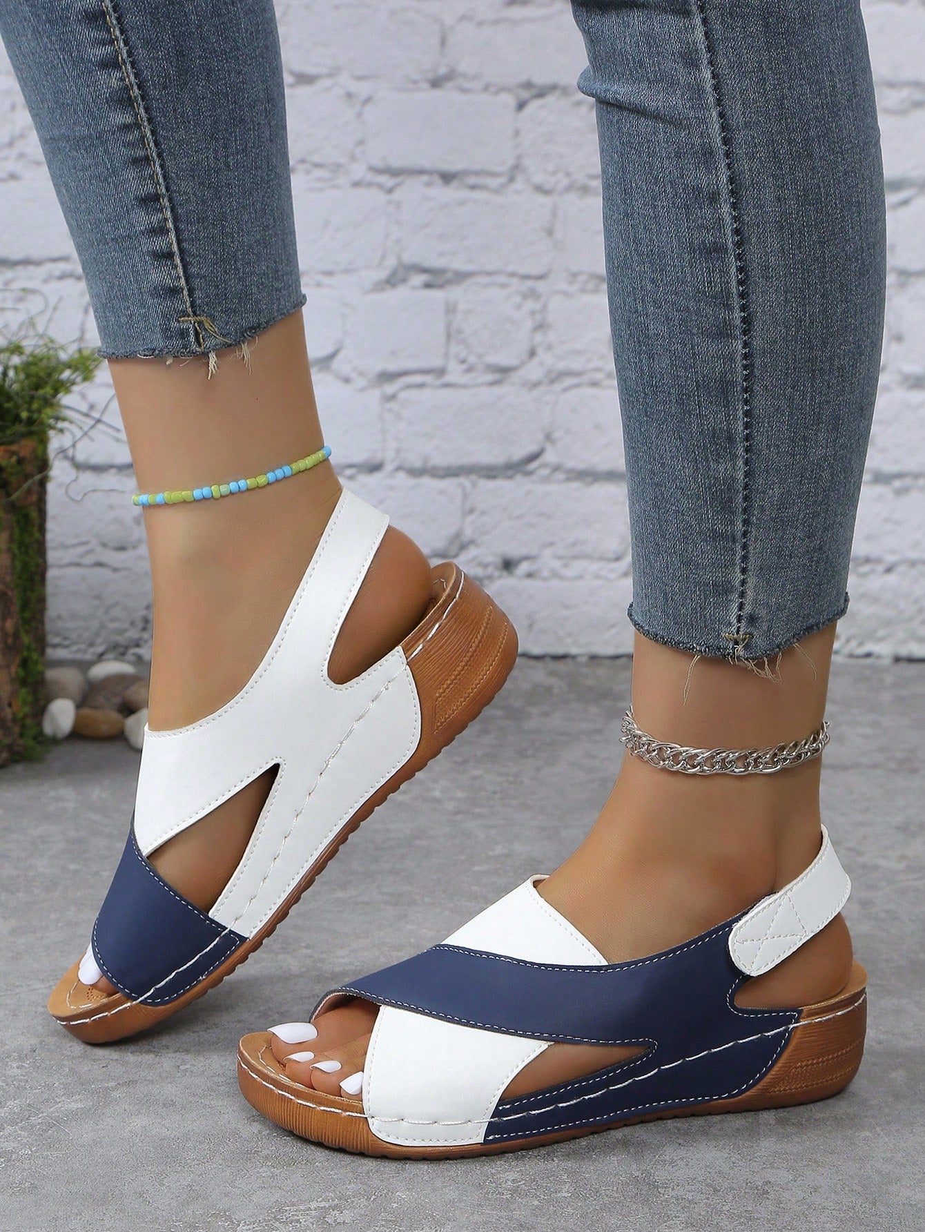 New Arrival Back Strap Open-Toe Women Sandals, Lightweight Casual Comfortable Ladies Wedge Heel Platform Shoes (Polyurethane Soles With Small Holes)