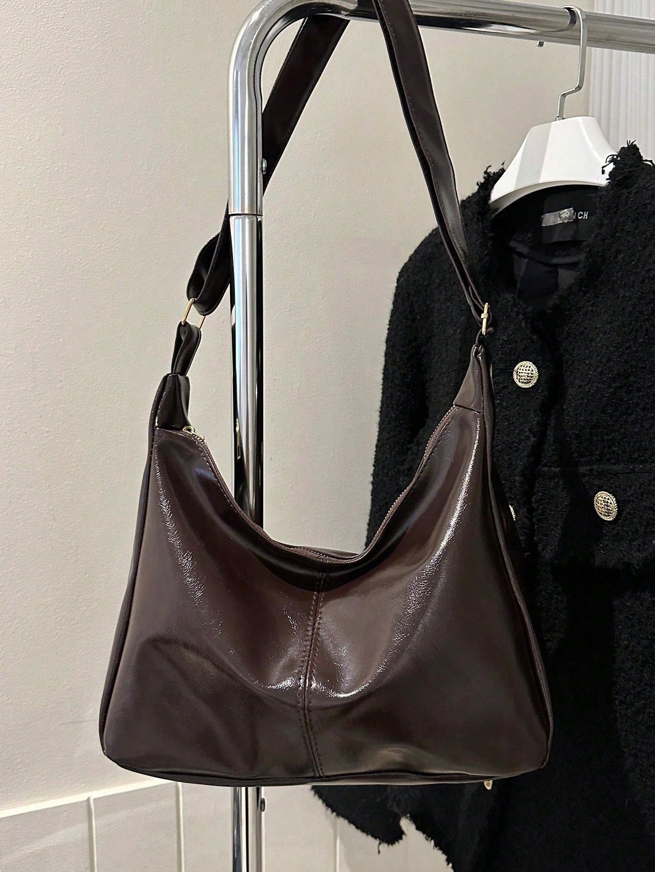 New Textured Handbag, Fashionable Casual Commuter Crossbody Bag, Soft Tote Bag, Women's Large Capacity Versatile High-End Textured Niche Commuter Bag