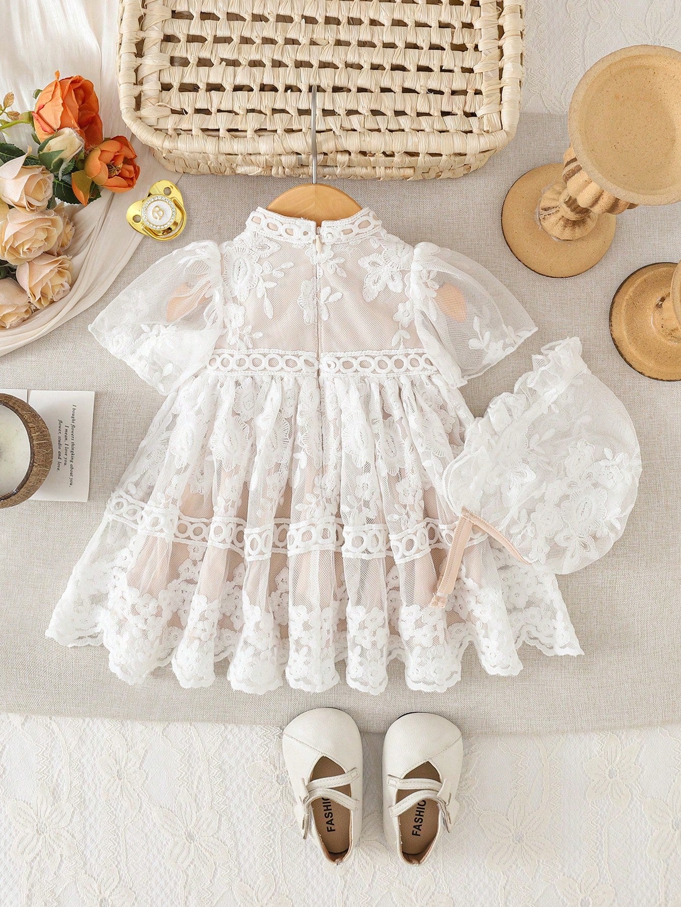 Newborn Baby Girl White Lace Dress,2 Pieces Puff-Sleeve Mesh Round Neck Fitted Christening Gown & Hat Set For Summer Baby Shower Baptism Party,Mom