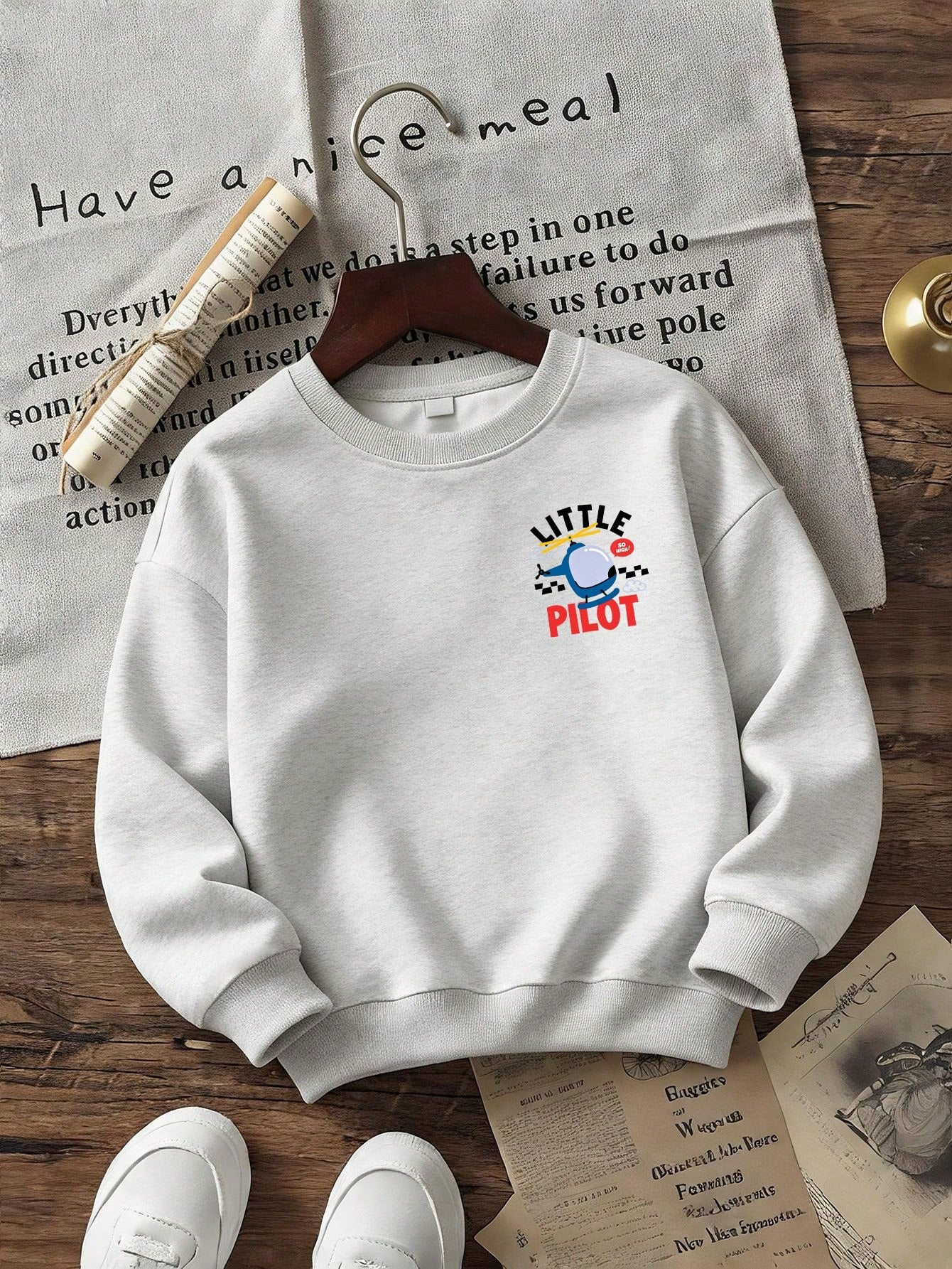 Newborn Creative Playful Helicopter Print Sweatshirt, Versatile Daily Baby Outfit Top, Suitable For Autumn And Winter Wear.