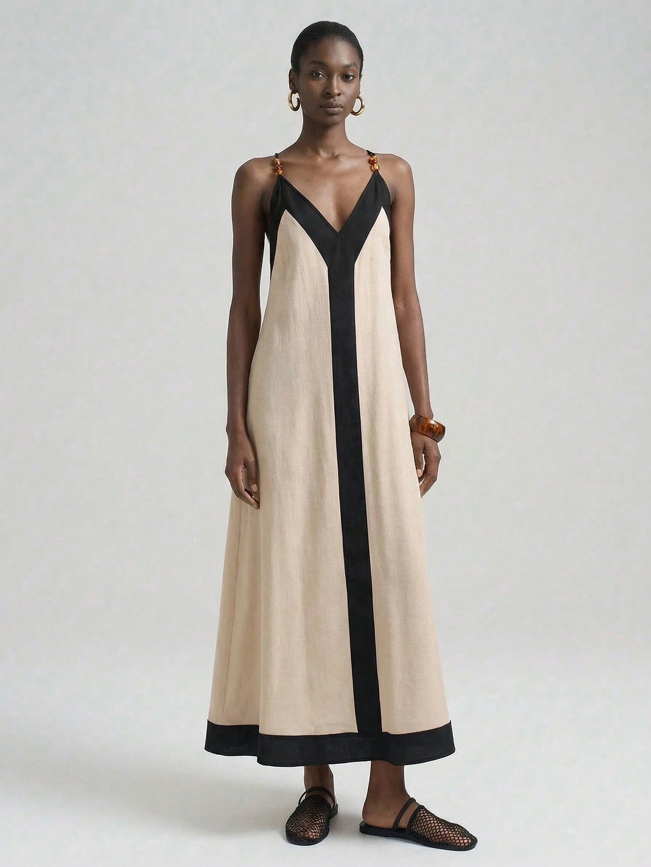 Ontre 2026 Spring/Summer Women's Colorblock Backless Dress, Elegant Minimalist For Beach, Holiday, Country Music Festival, Business Casual, Black