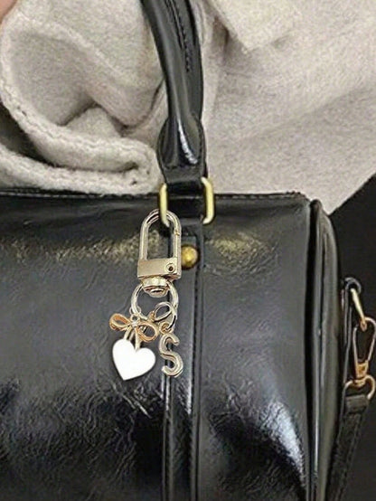 Personalized Heart-Shaped Pendant With 3D Bowknot, A-Z Initial, And Gift Message, Heart-Shaped Keychain, Customized Bag Pendant, Bag Hook, Unique Phone Accessory Pendant, Bag Decoration, Minimalist Bo