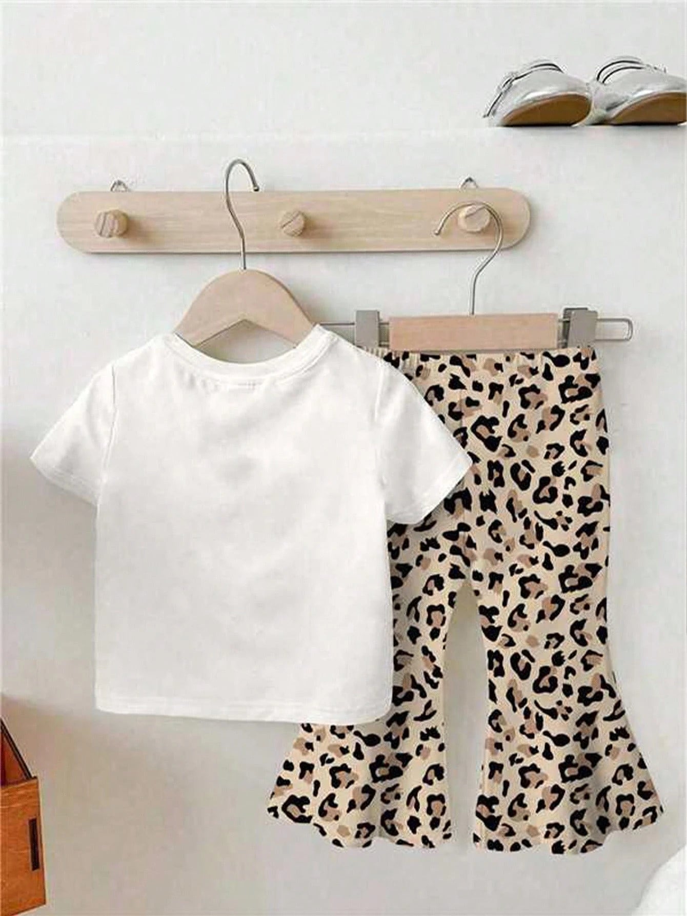Playful Pals Baby Girl Short Sleeve Round Neck T-Shirt And Pants Fashion Summer Outfit Set
