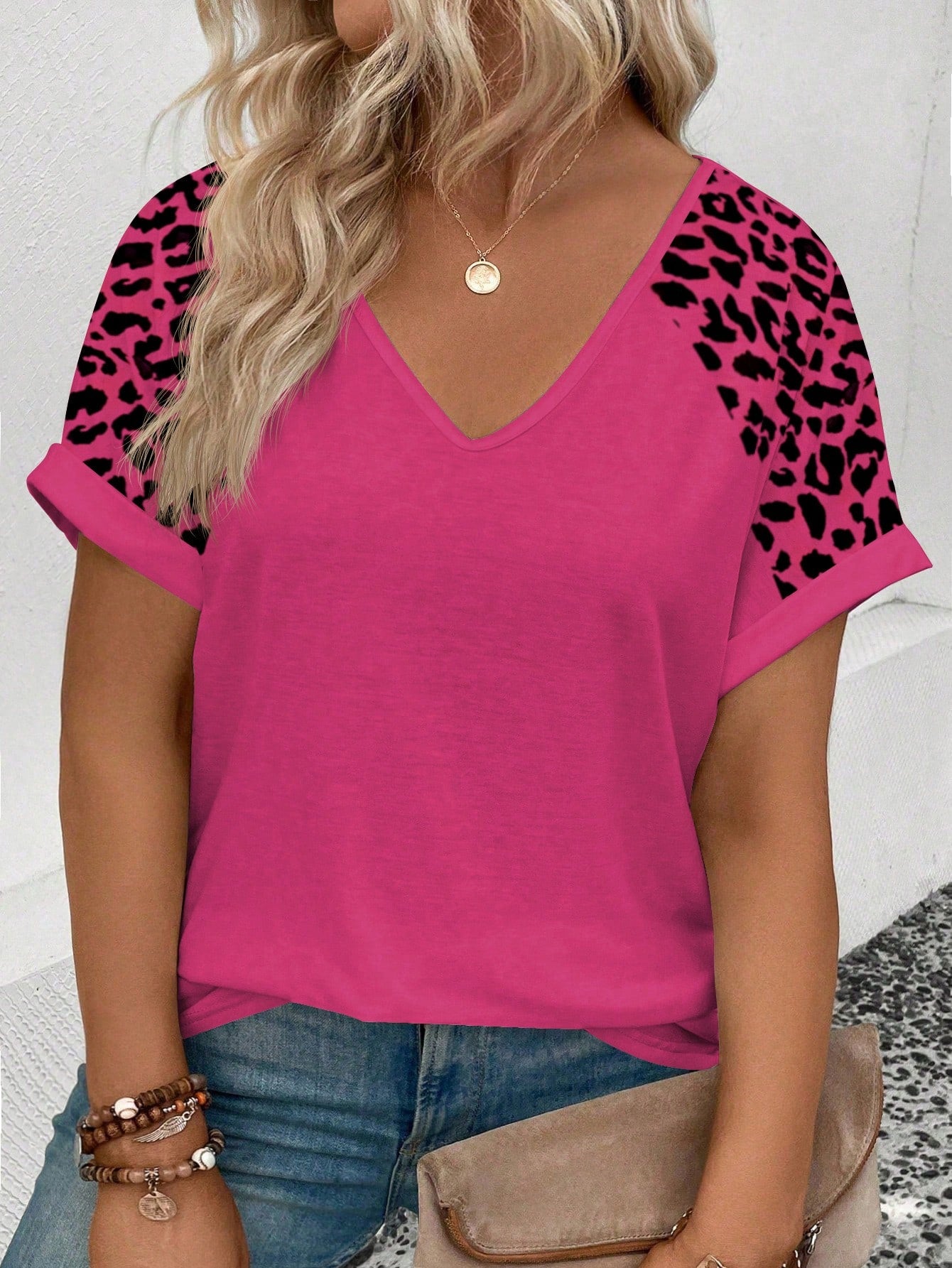 Plus Size V-Neck Leopard Print Loose Comfortable Short Sleeve T-Shirt, 2025 New Fashion Casual Design For Women