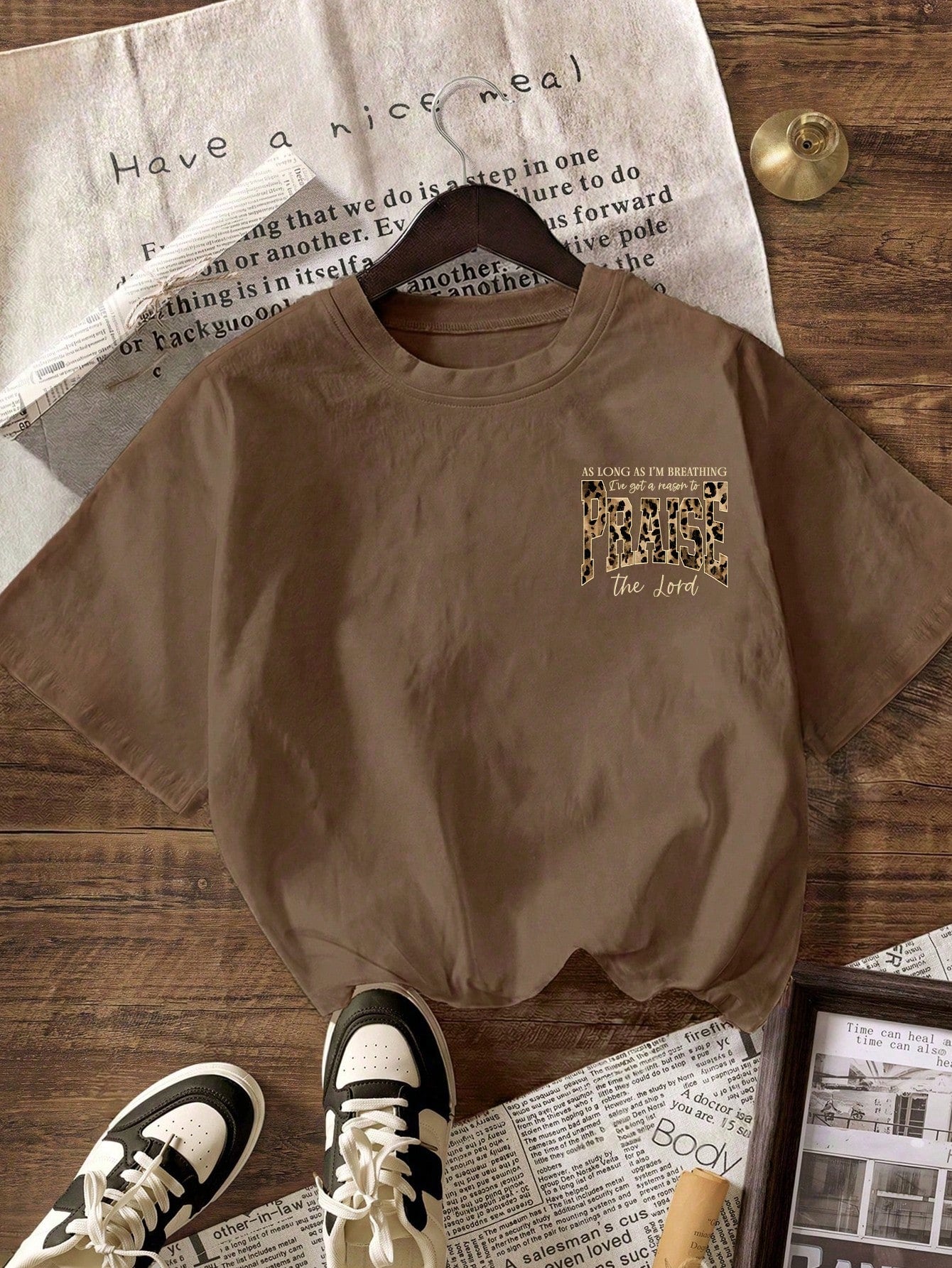 Praise The Lord Leopard Graphic T-Shirt, Christian Casual Round Neck Short Sleeve Tee For Women Summer