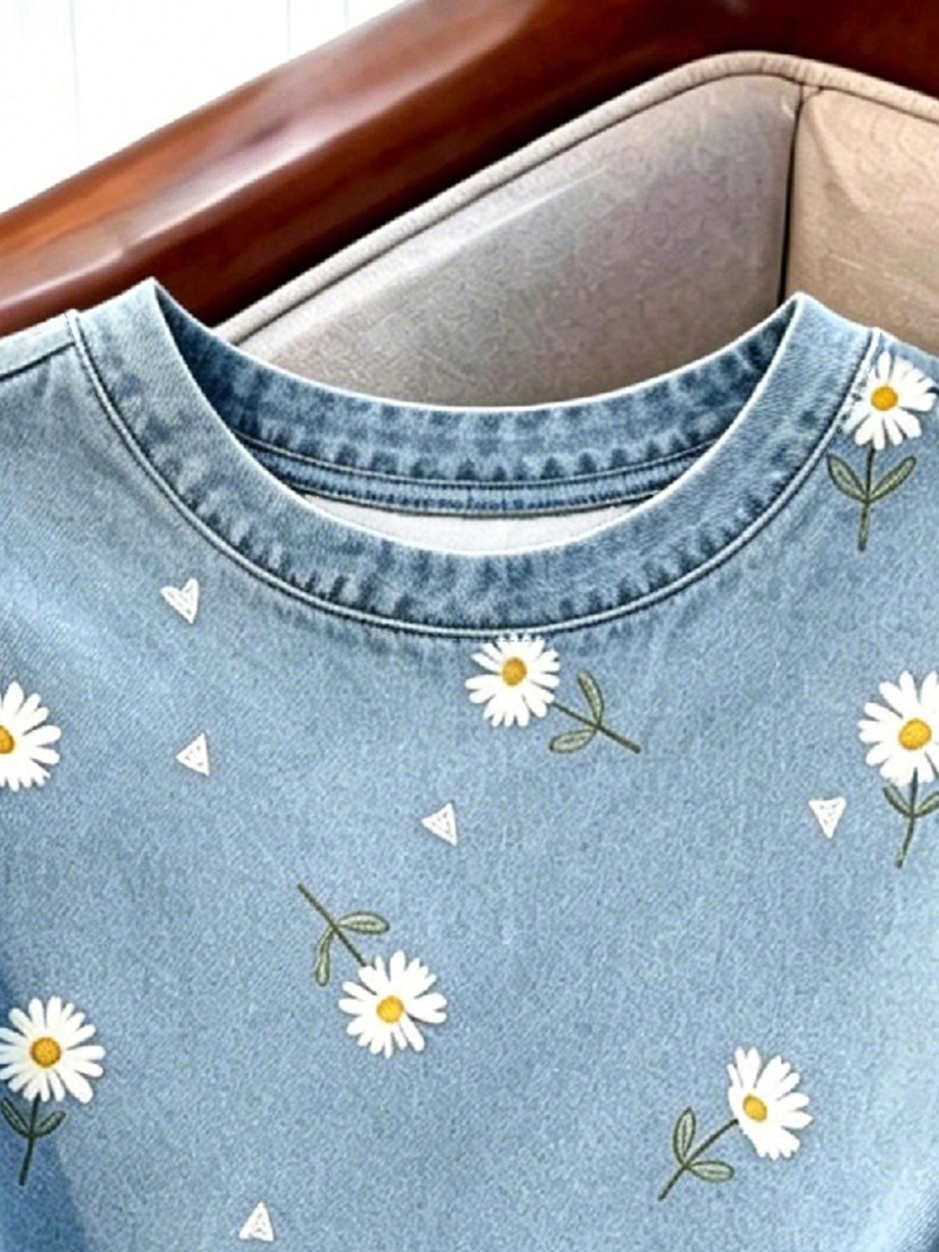Resyla Women's Round Neck Short Sleeve T-Shirt, New Summer Outdoor Casual Sports, Retro Daisy Floral Print Design, Fashion Versatile