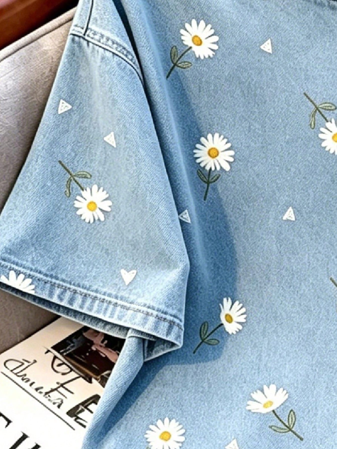 Resyla Women's Round Neck Short Sleeve T-Shirt, New Summer Outdoor Casual Sports, Retro Daisy Floral Print Design, Fashion Versatile
