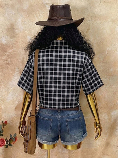 Rovax Women's Vintage Black Plaid Short-Sleeve Shirt; Y2K Style, Streetwear, Casual, Back-To-School.