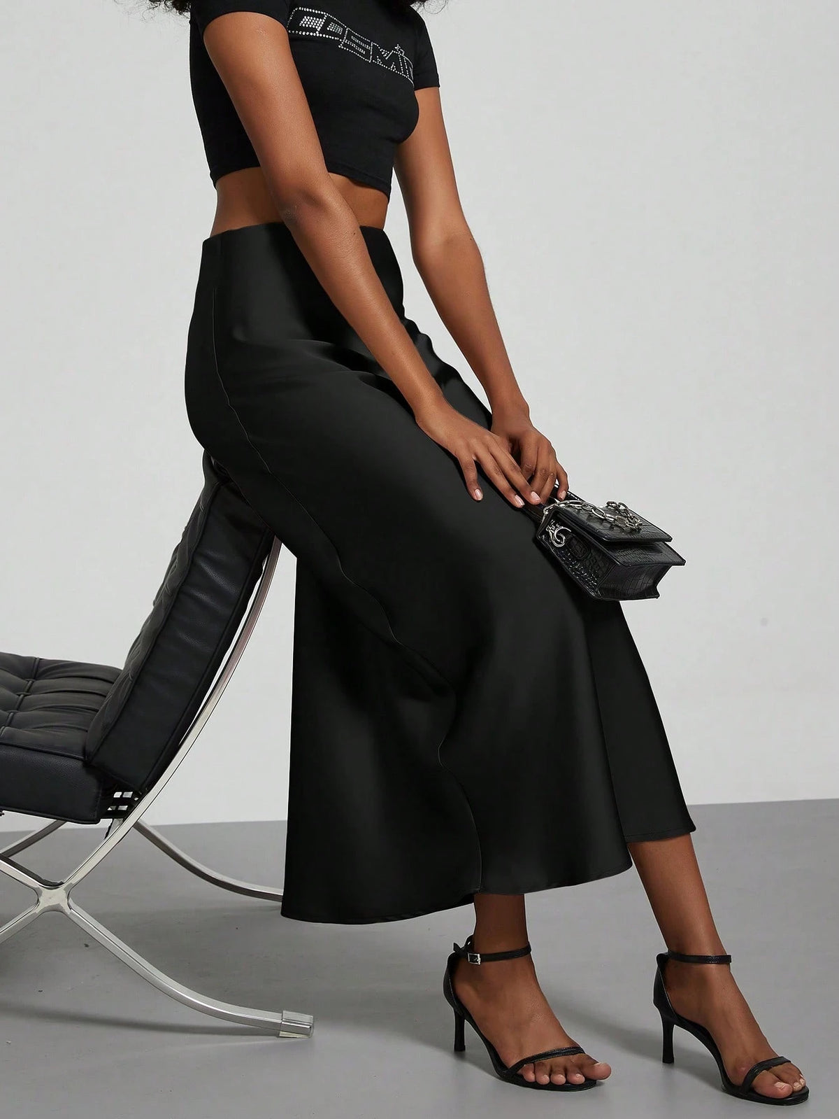 Se-Helo Women's Fashion Commuter Versatile Petite Version Elastic Satin Texture Seasonal Wearable Satin Skirt Midi Skirt- Black Spring, Quiet Luxury